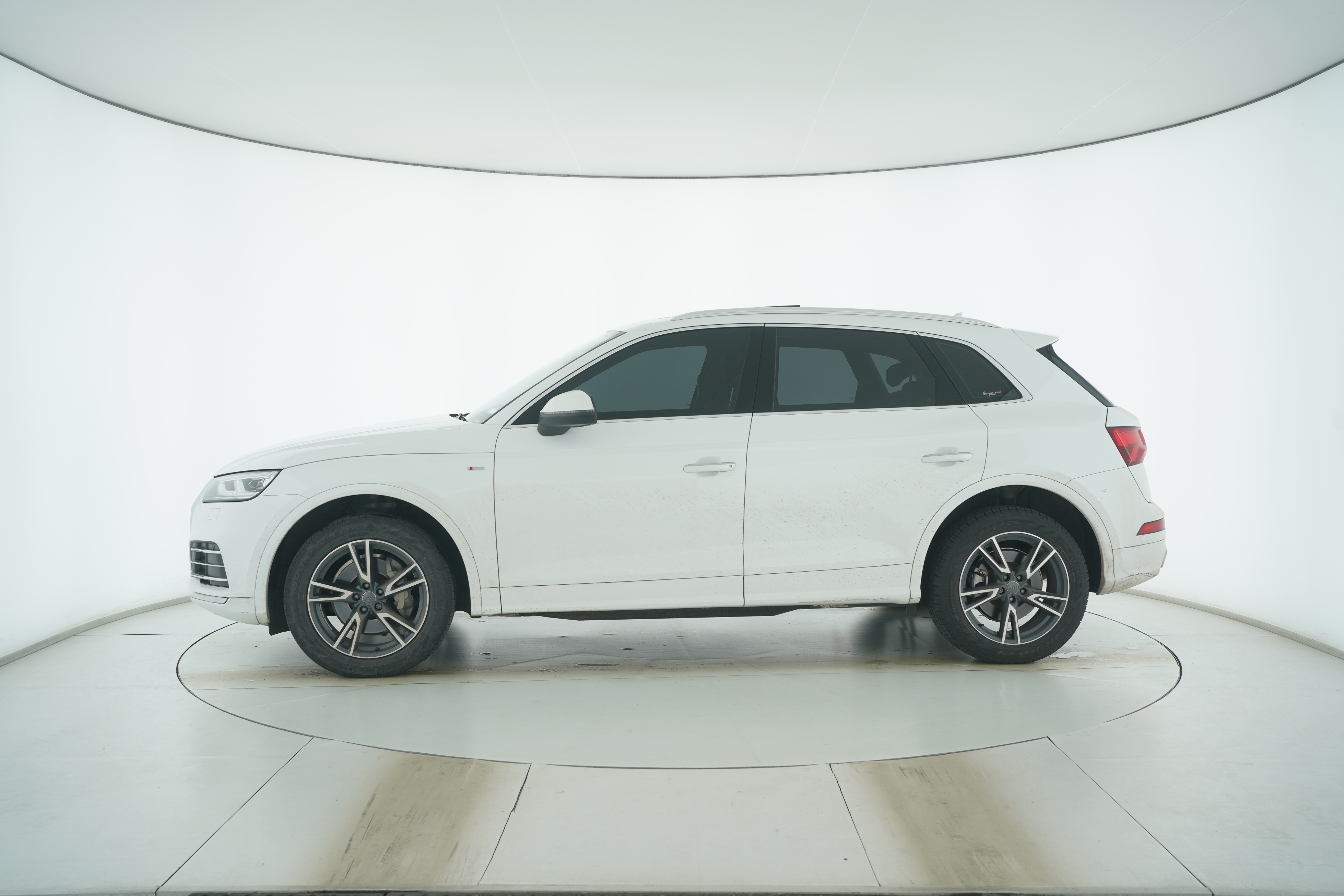 Audi Q5L Sportback 2021 — фото 7