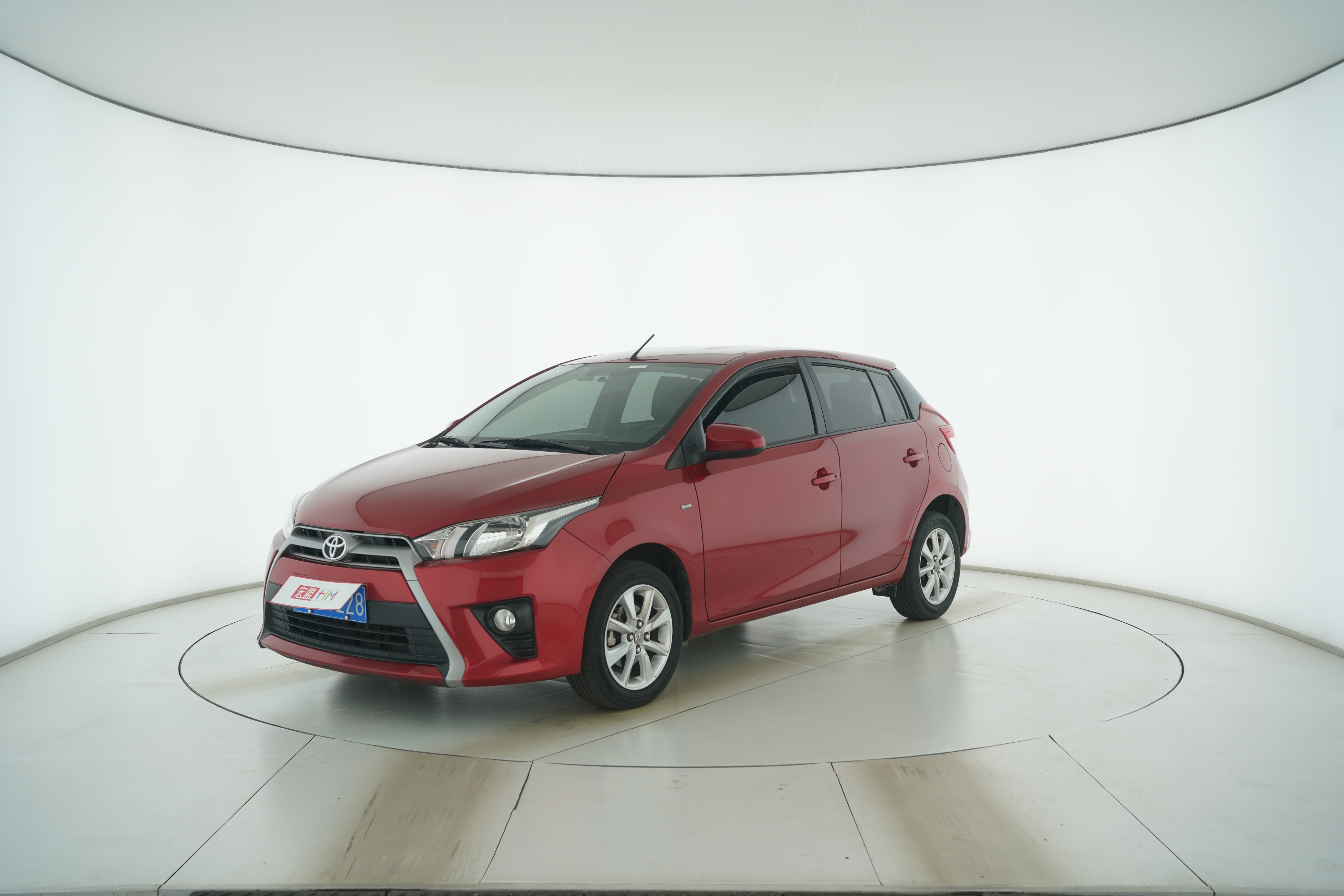 Toyota YARiS L 2014 — фото 1