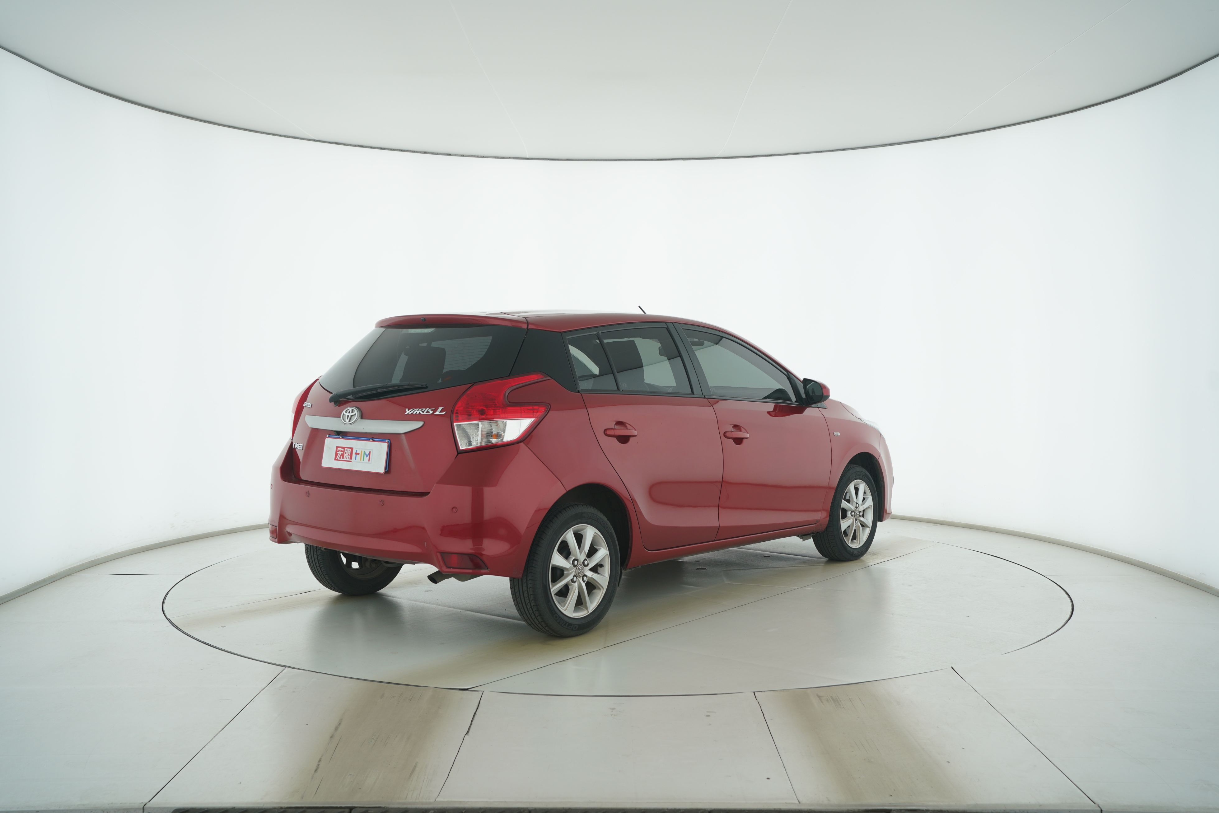 Toyota YARiS L 2014 — фото 4