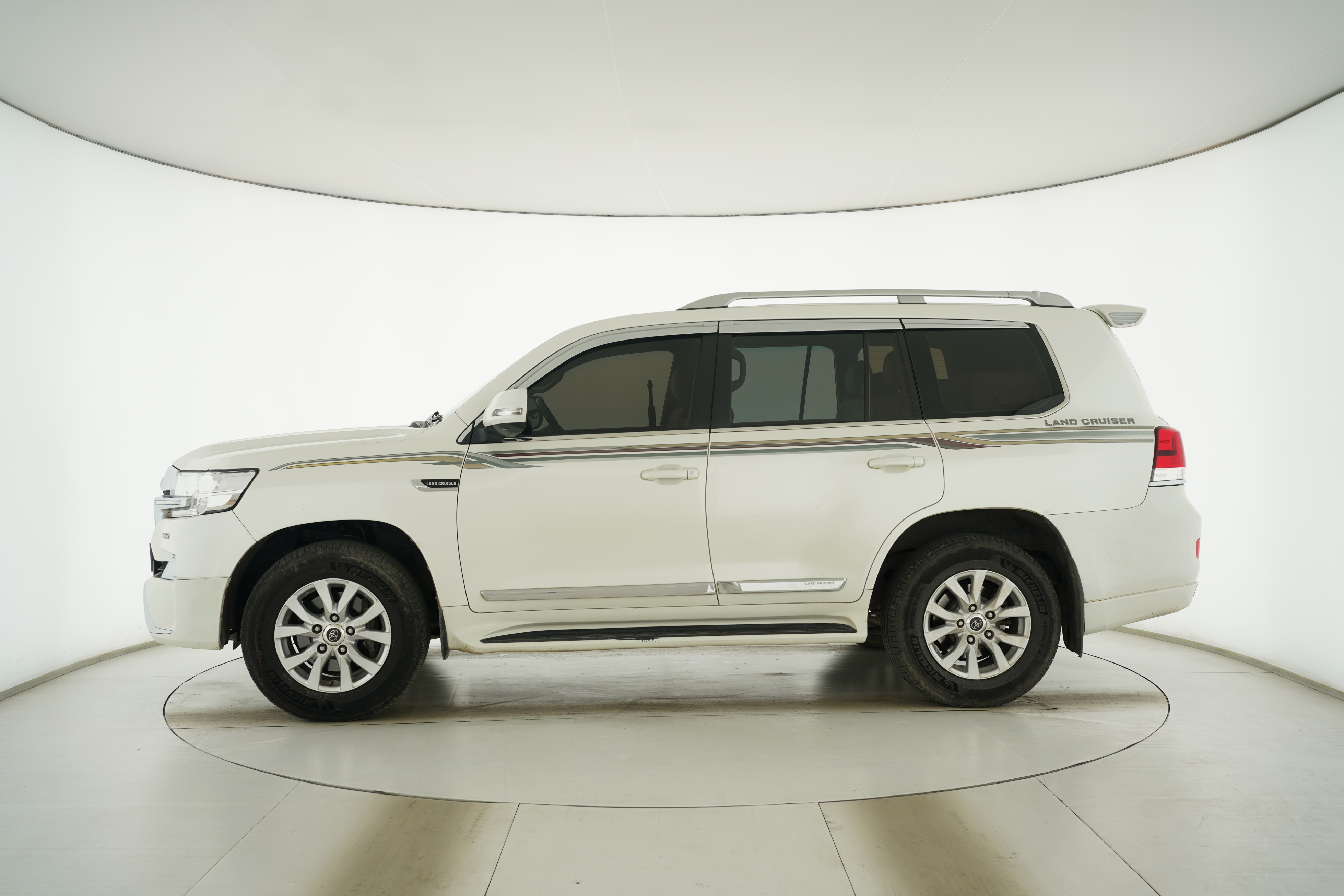 Toyota Land Cruiser (Imported) 2016 — фото 7