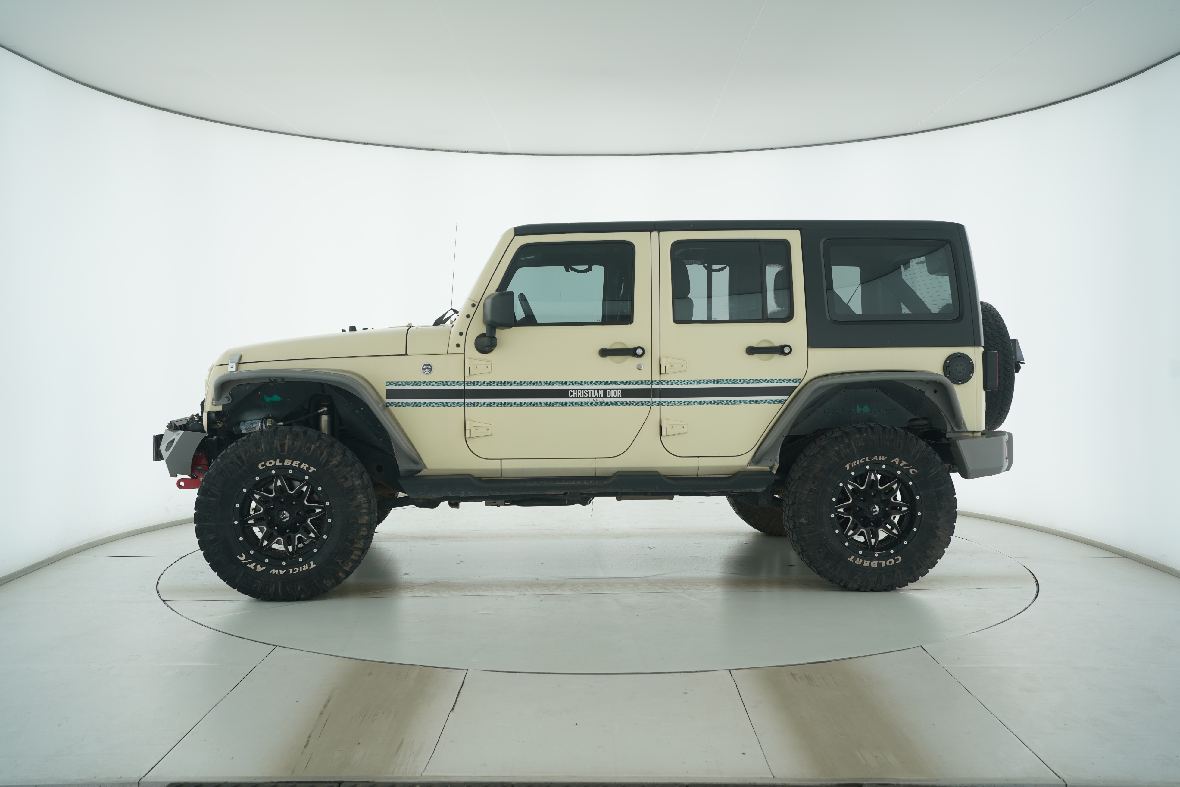 Jeep Wrangler 2017 — фото 7