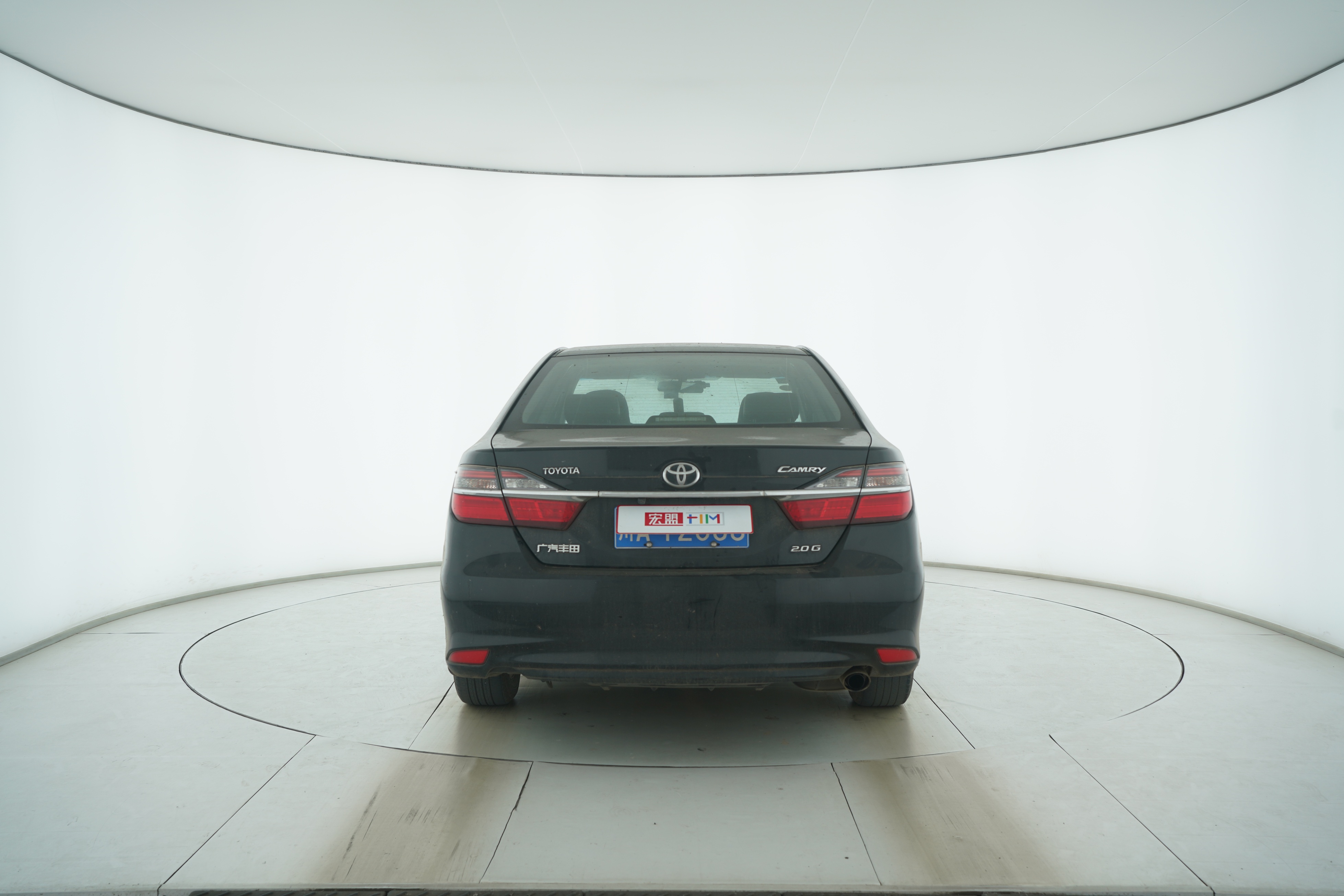 Toyota Camry 2016 — фото 6