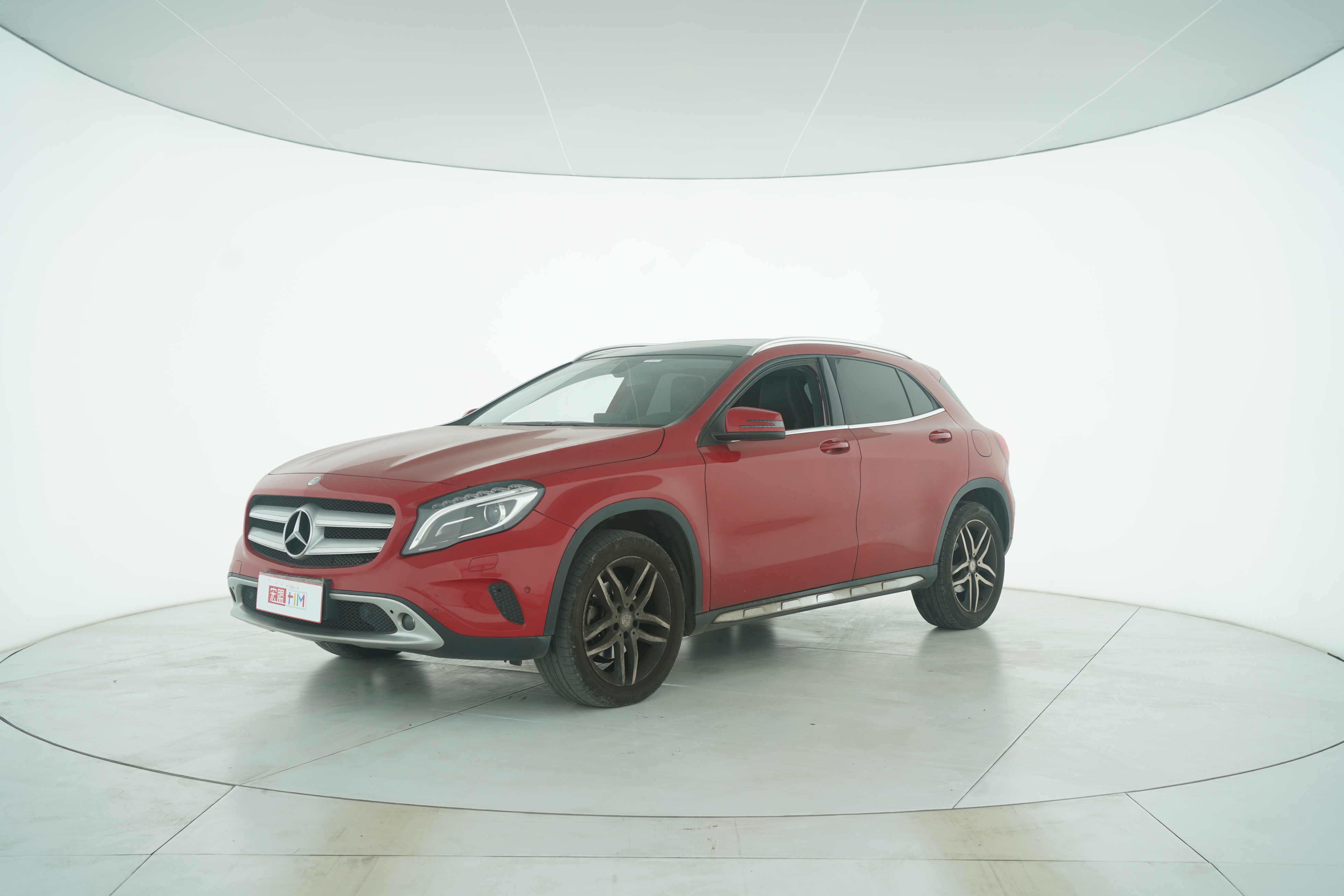 Mercedes Benz GLA 2016 — фото 1