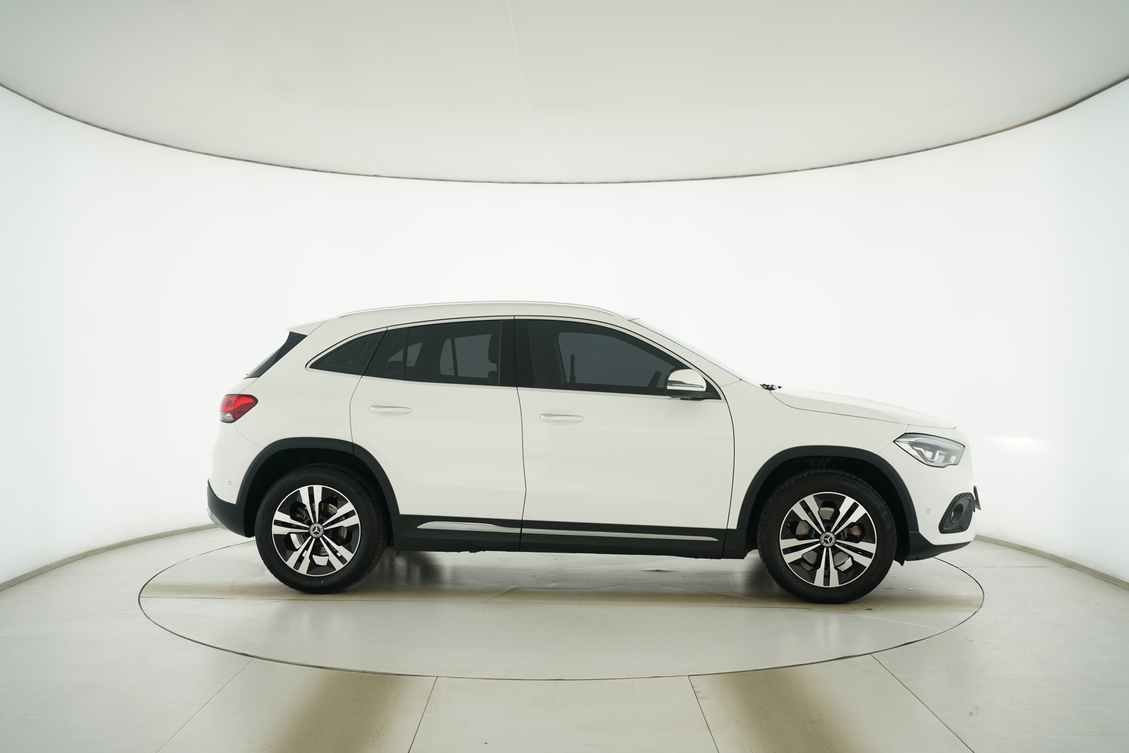 Mercedes Benz GLA 2020 — фото 8