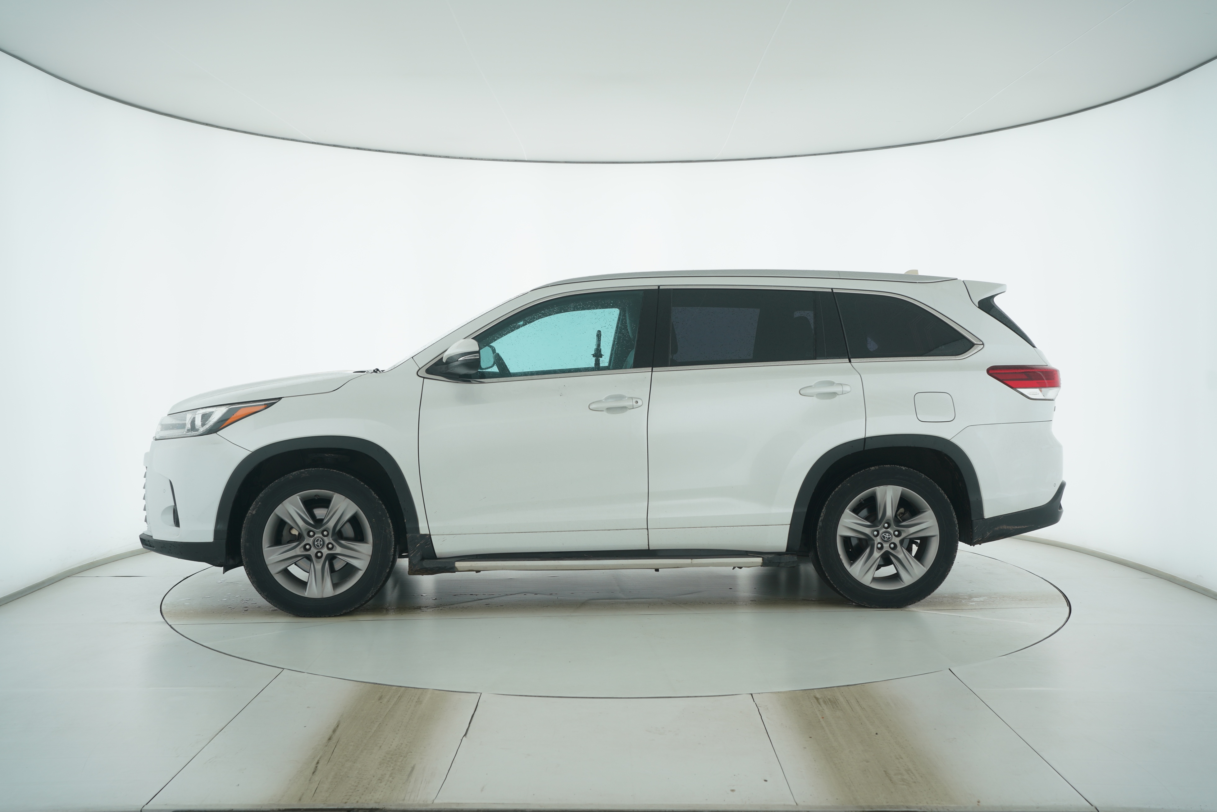Toyota Highlander 2018 — фото 7