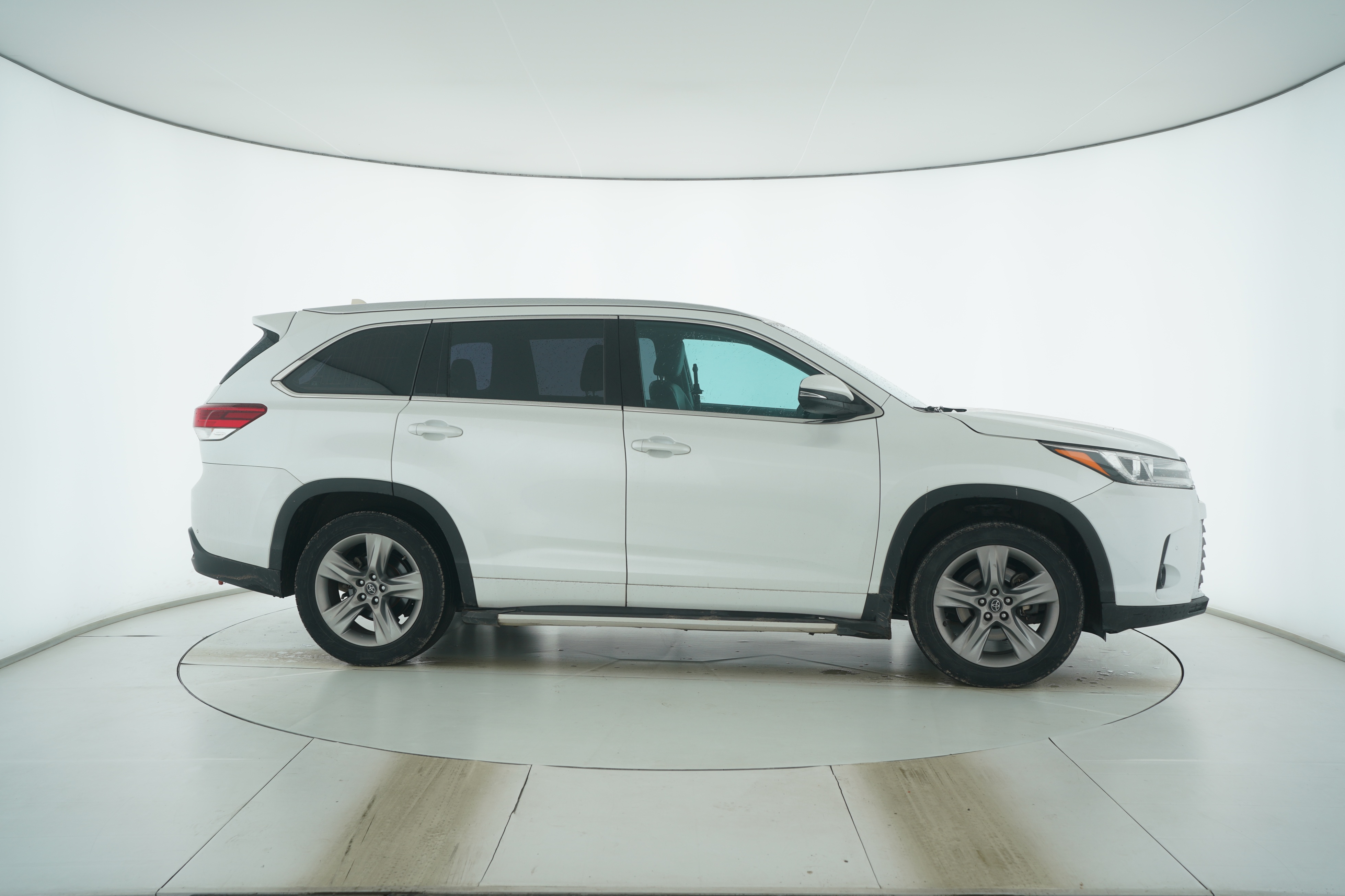 Toyota Highlander 2018 — фото 8