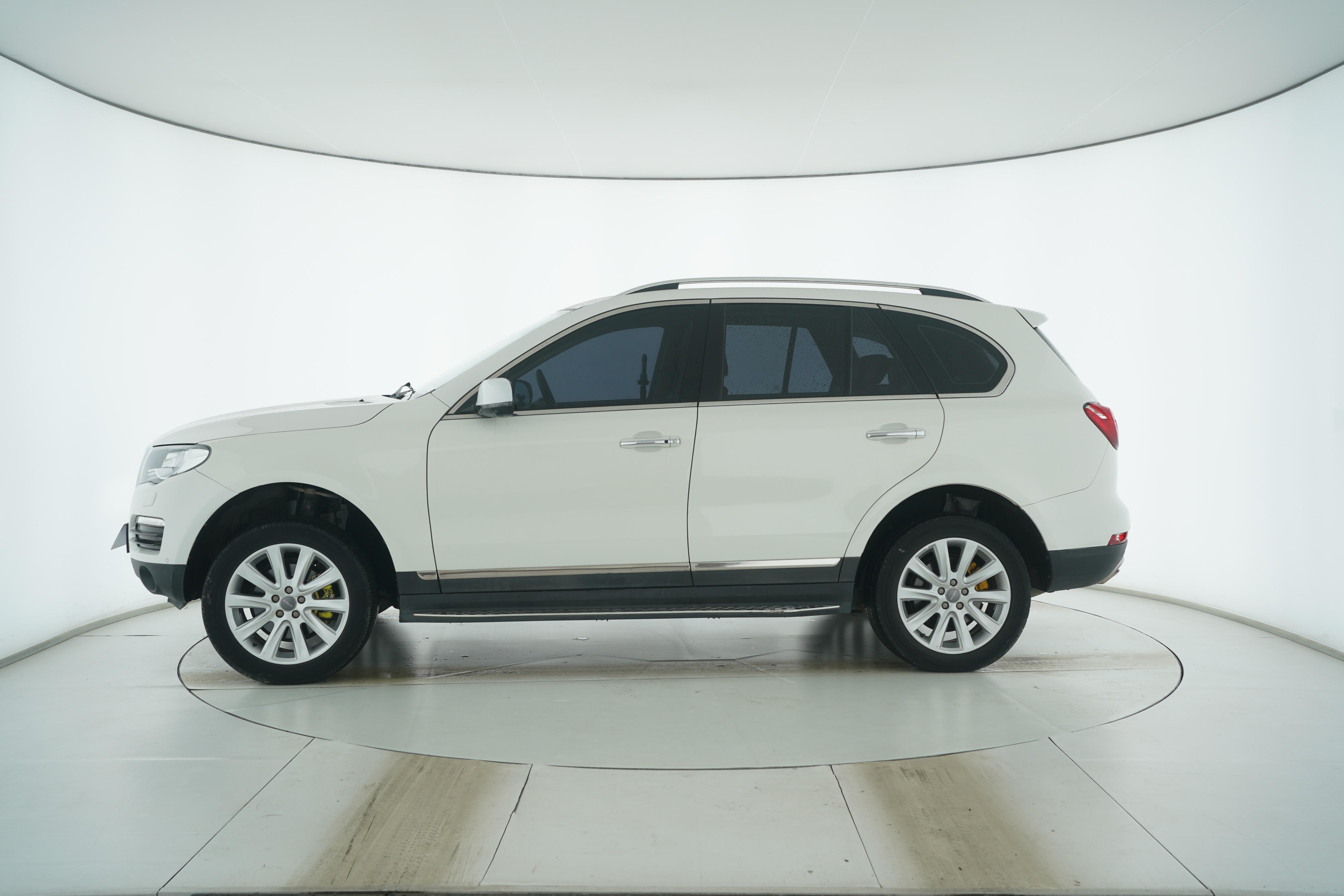 HAVAL H8 2015 — фото 7