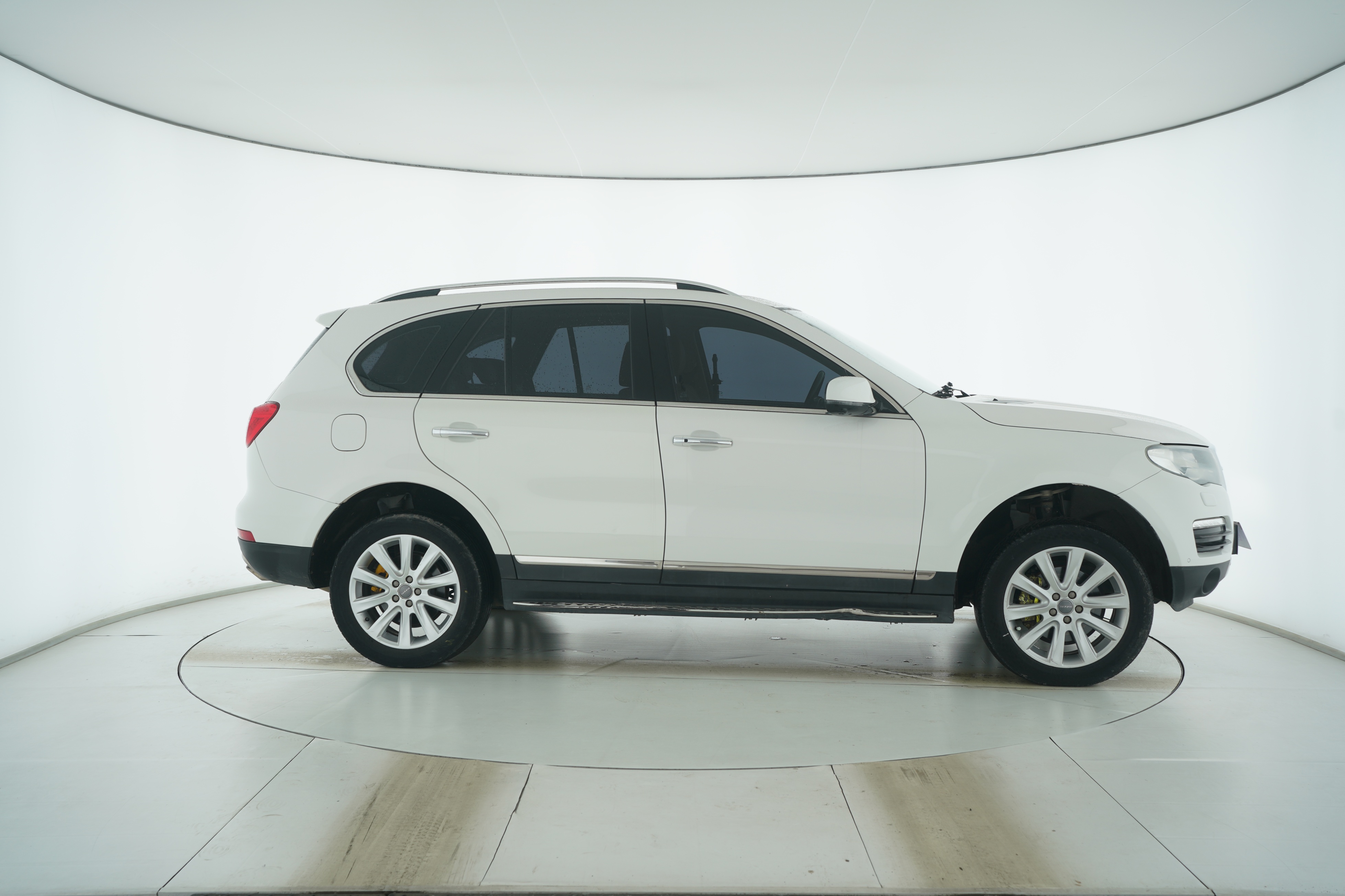 HAVAL H8 2015 — фото 8