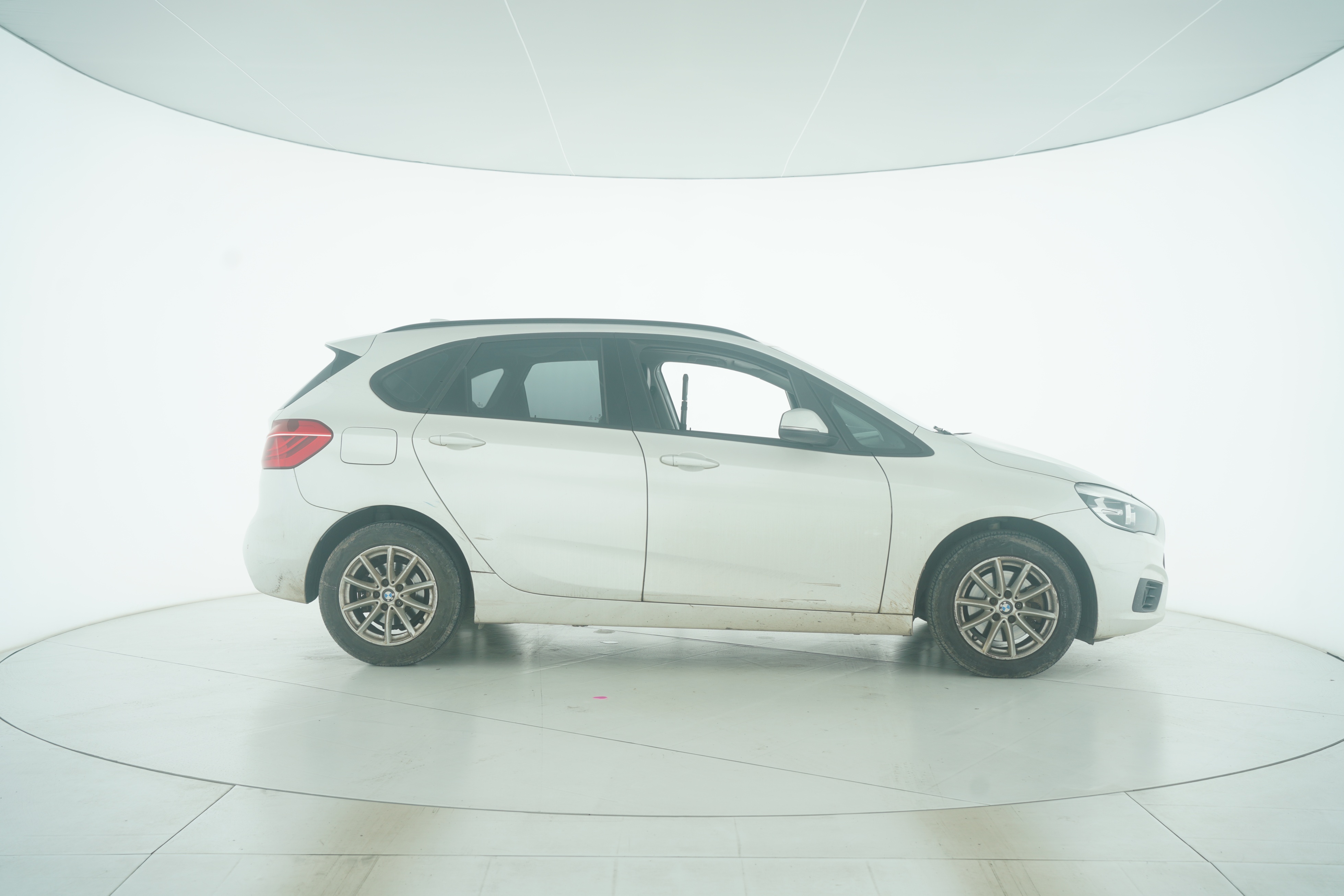 BMW 2 Series Tourer 2016 — фото 8