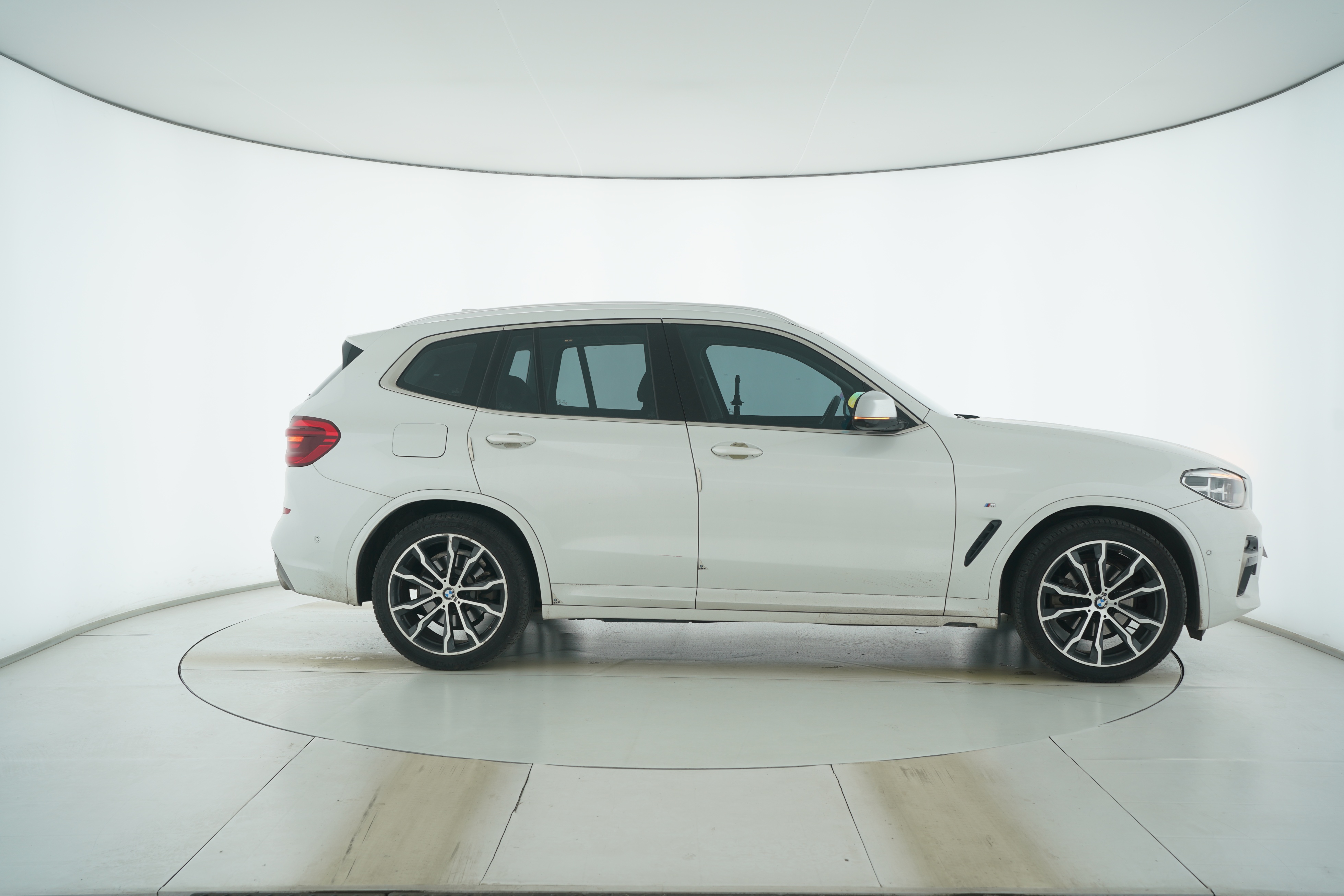 BMW X4 2022 — фото 8