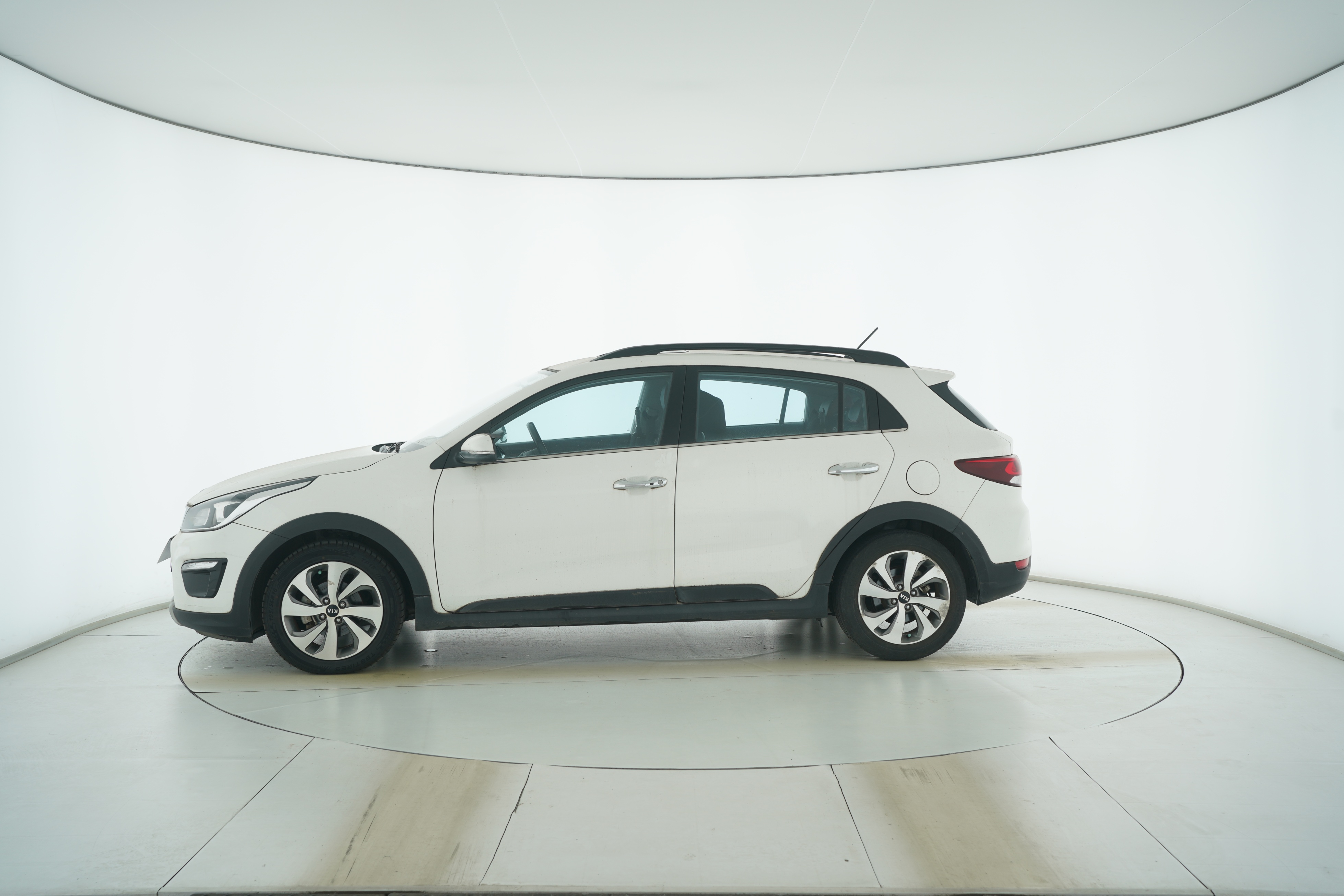 KIA KX CROSS 2019 — фото 7