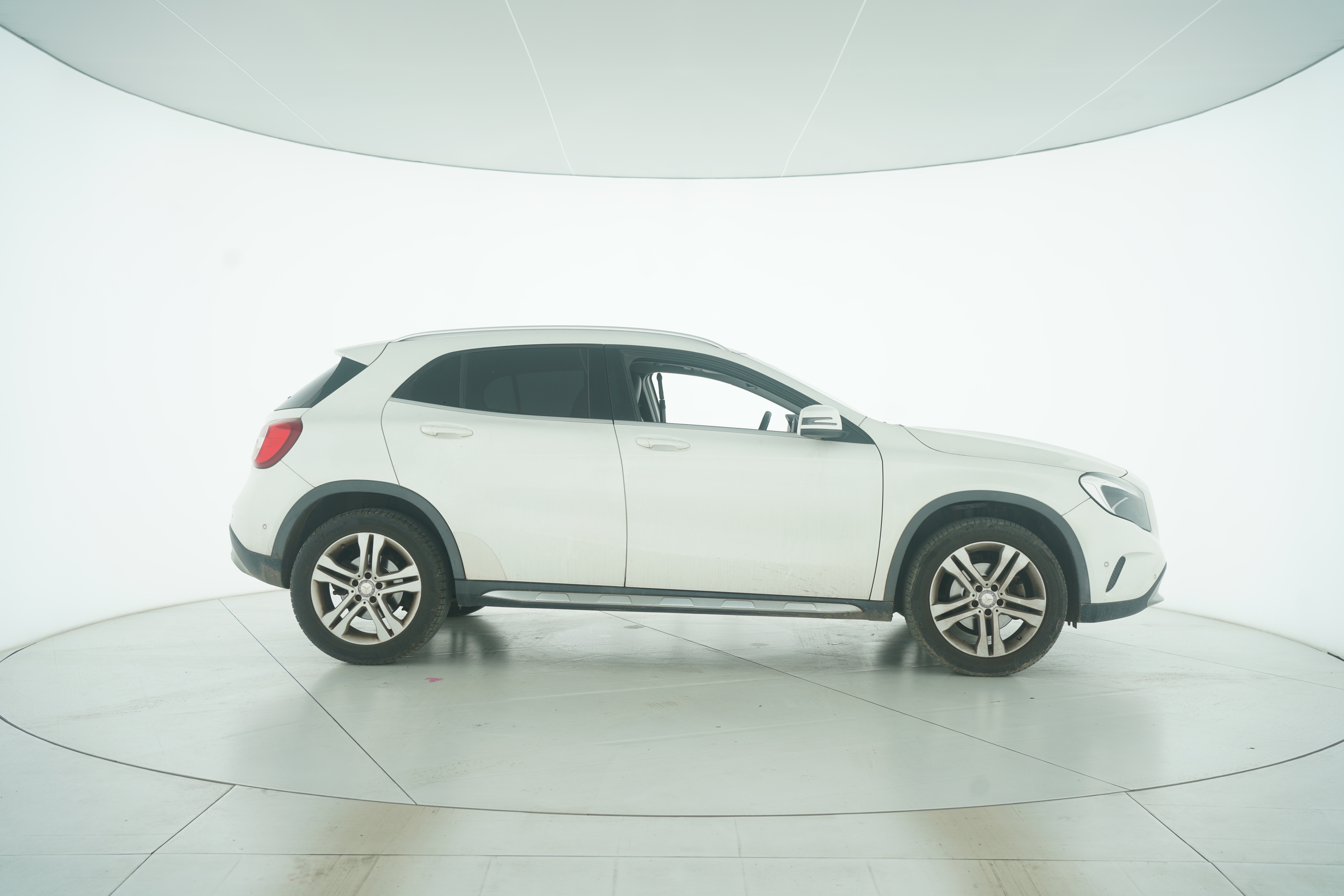 Mercedes Benz GLA 2015 — фото 8