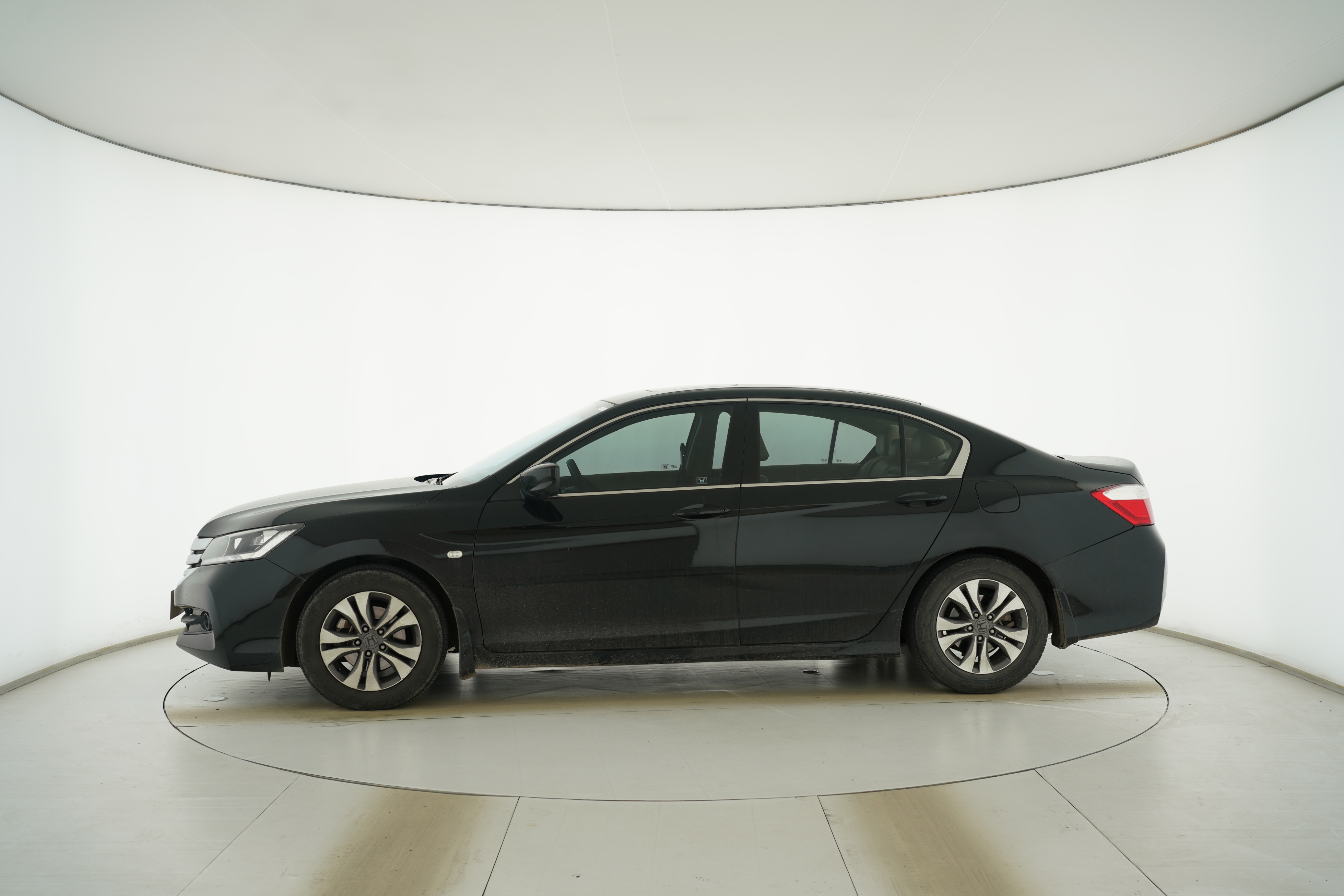 Honda Accord 2015 — фото 7