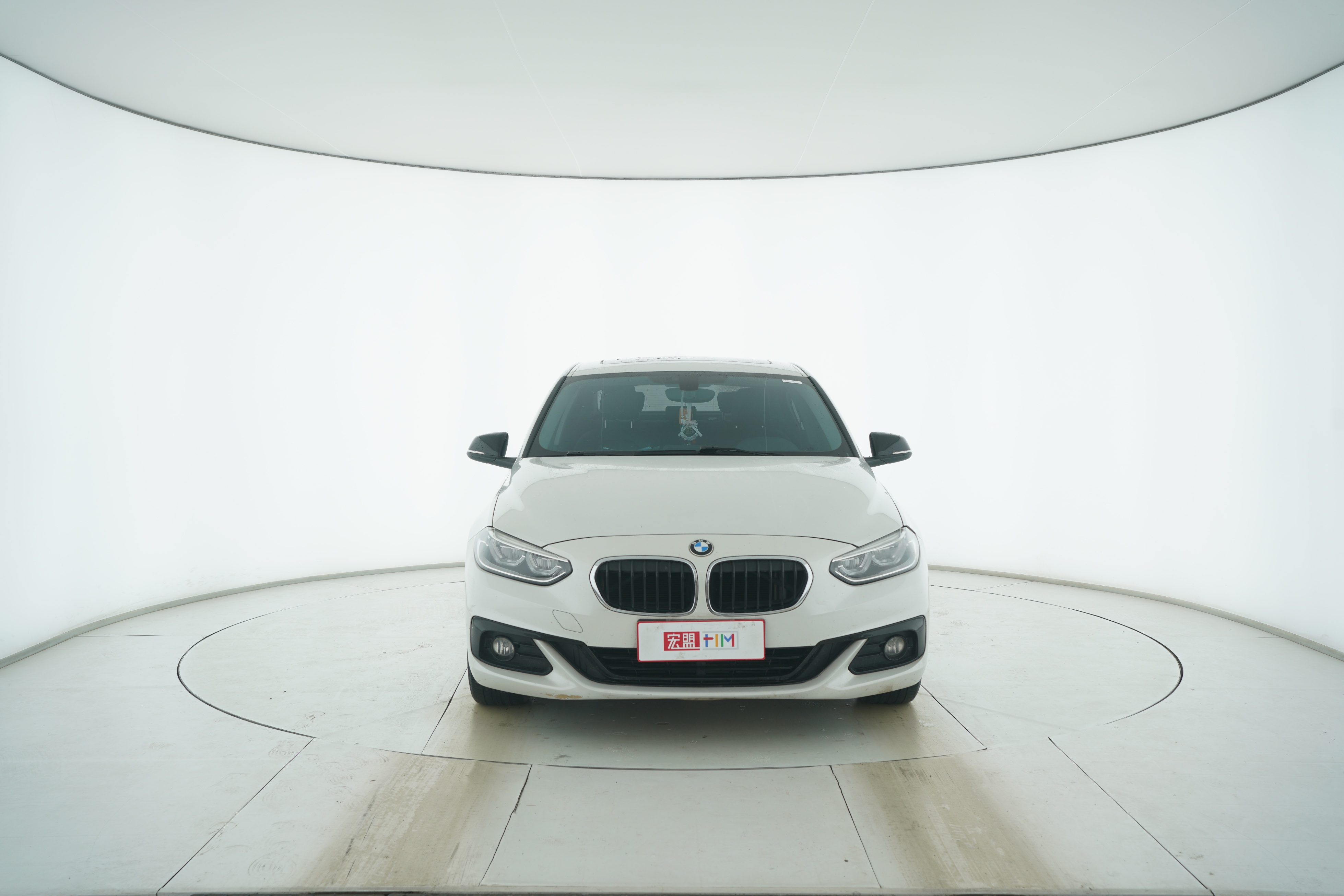 BMW 1 Series 2018 — фото 5