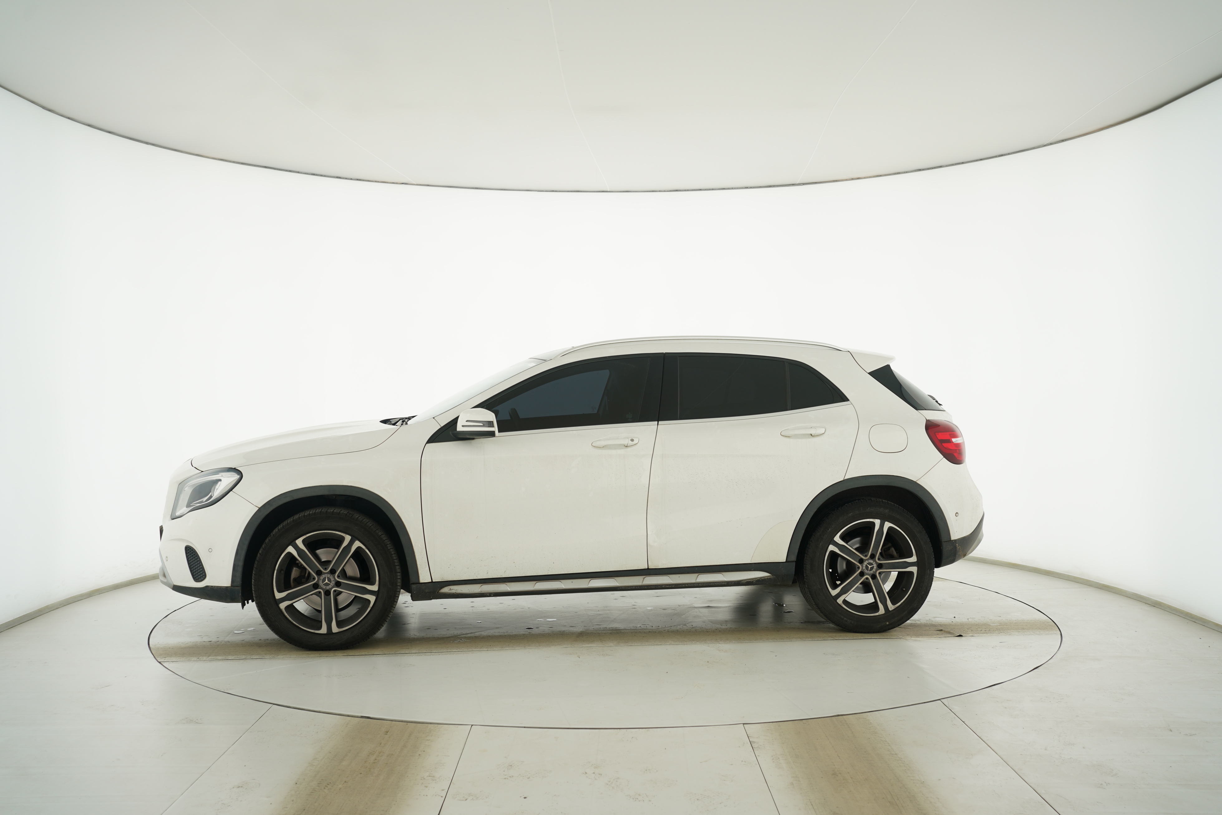 Mercedes Benz GLA 2018 — фото 7