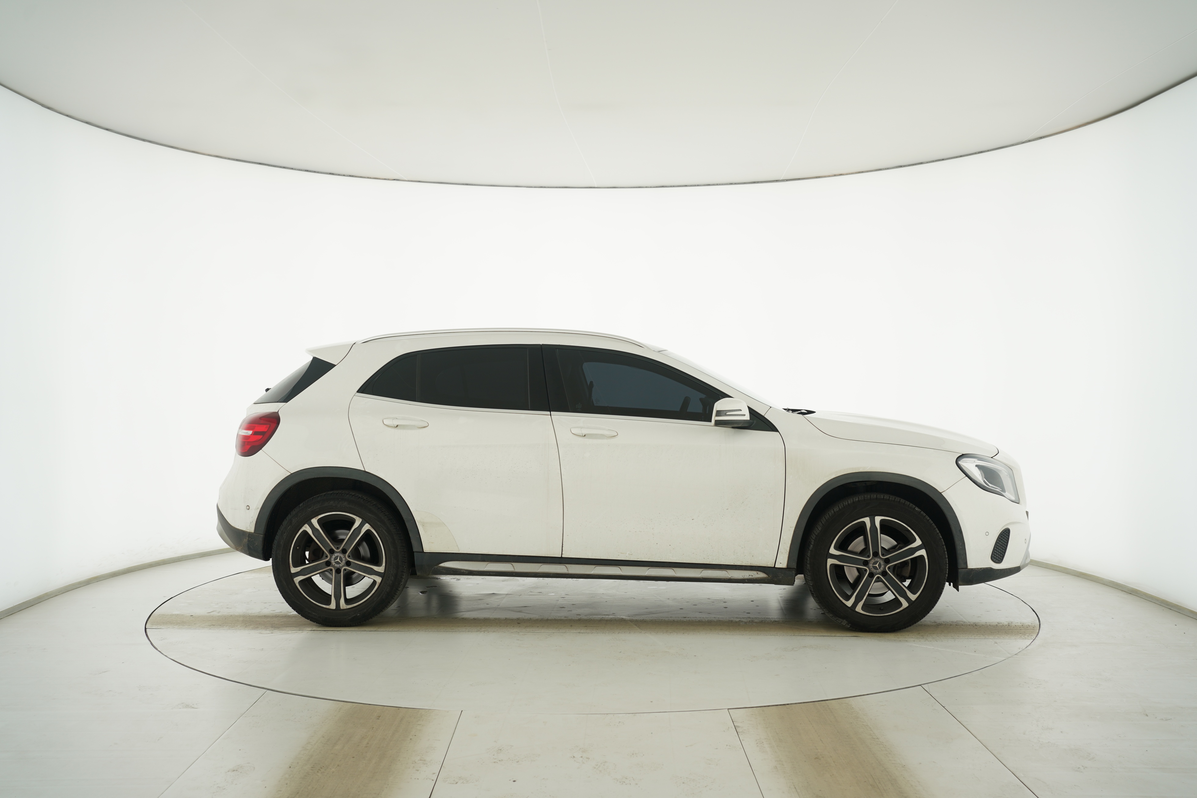 Mercedes Benz GLA 2018 — фото 8