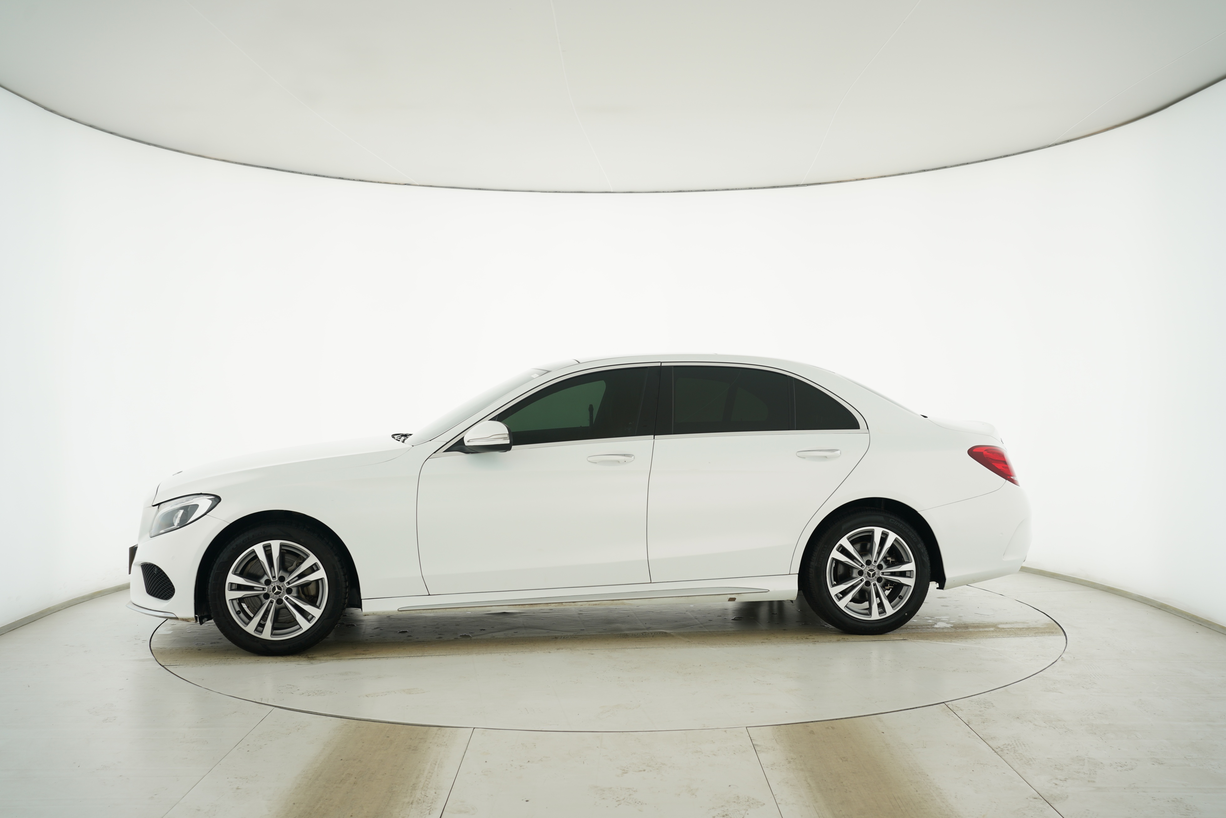 Mercedes Benz C-Class 2018 — фото 7