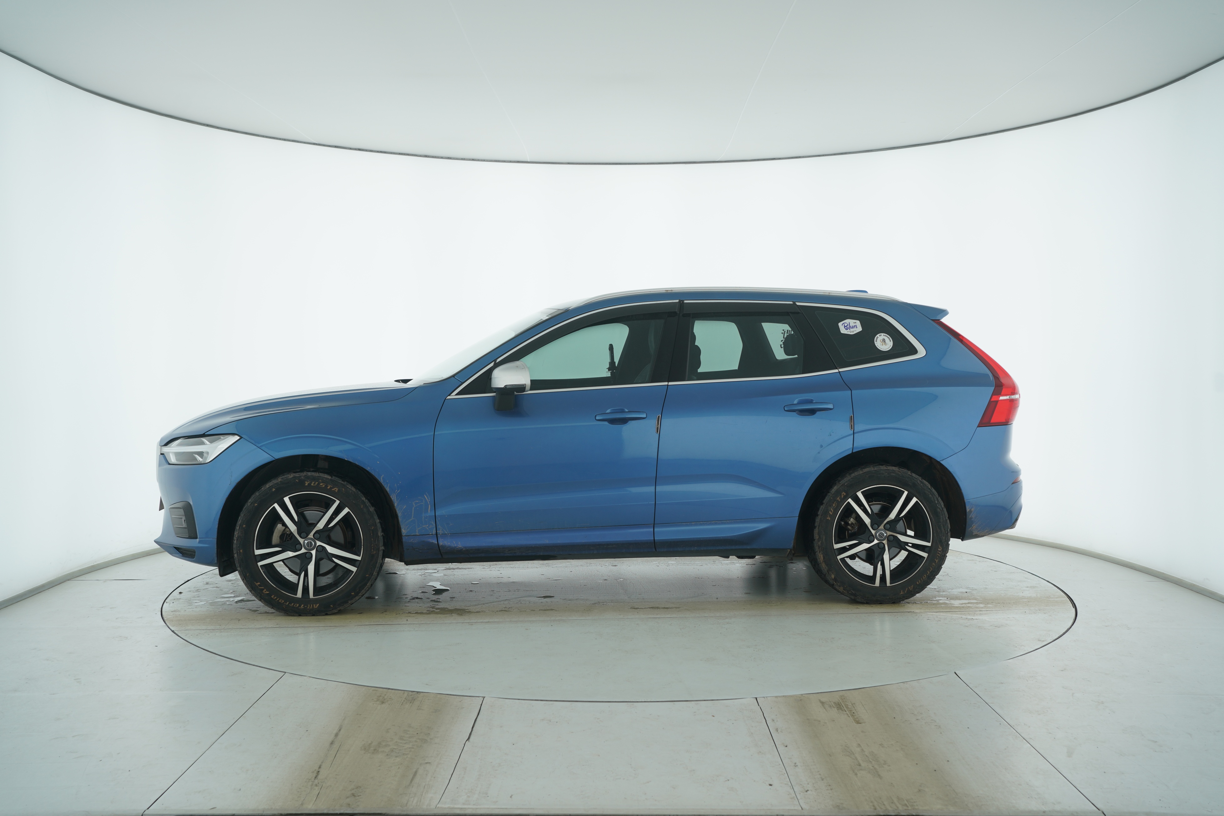VOLVO XC60 2019 — фото 7