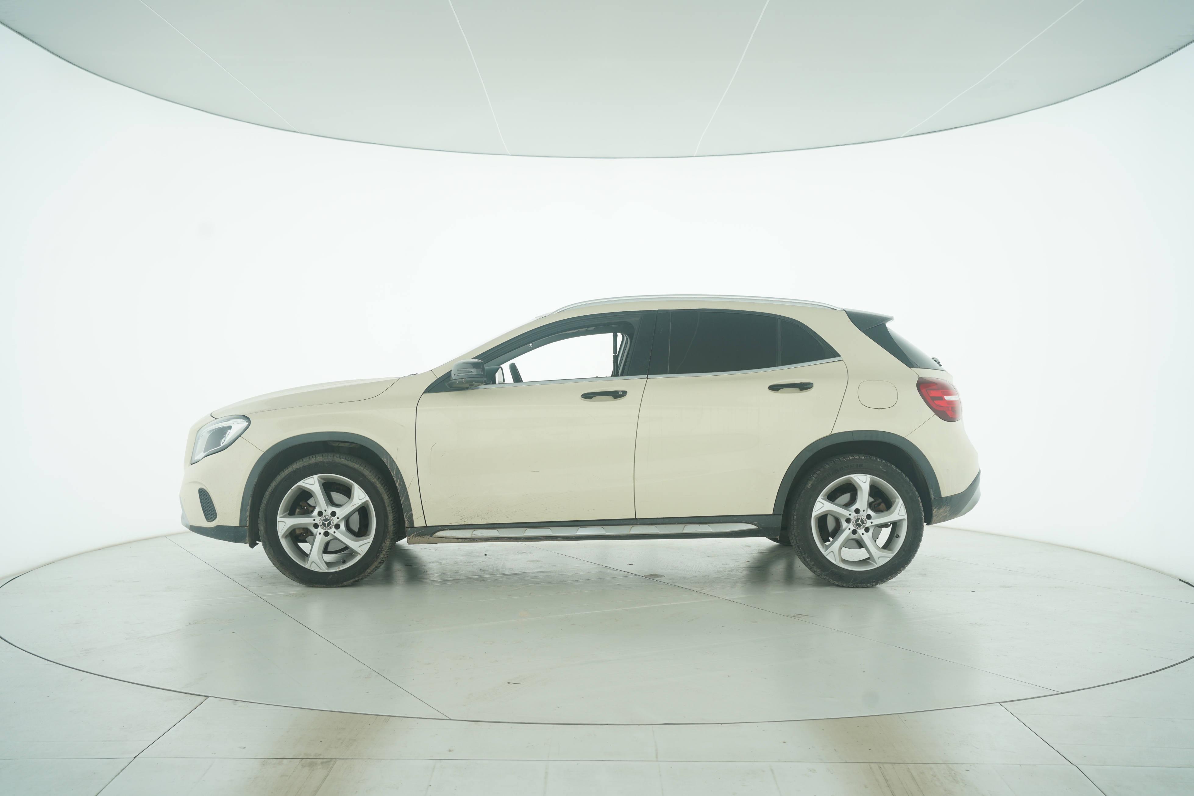 Mercedes Benz GLA 2018 — фото 7
