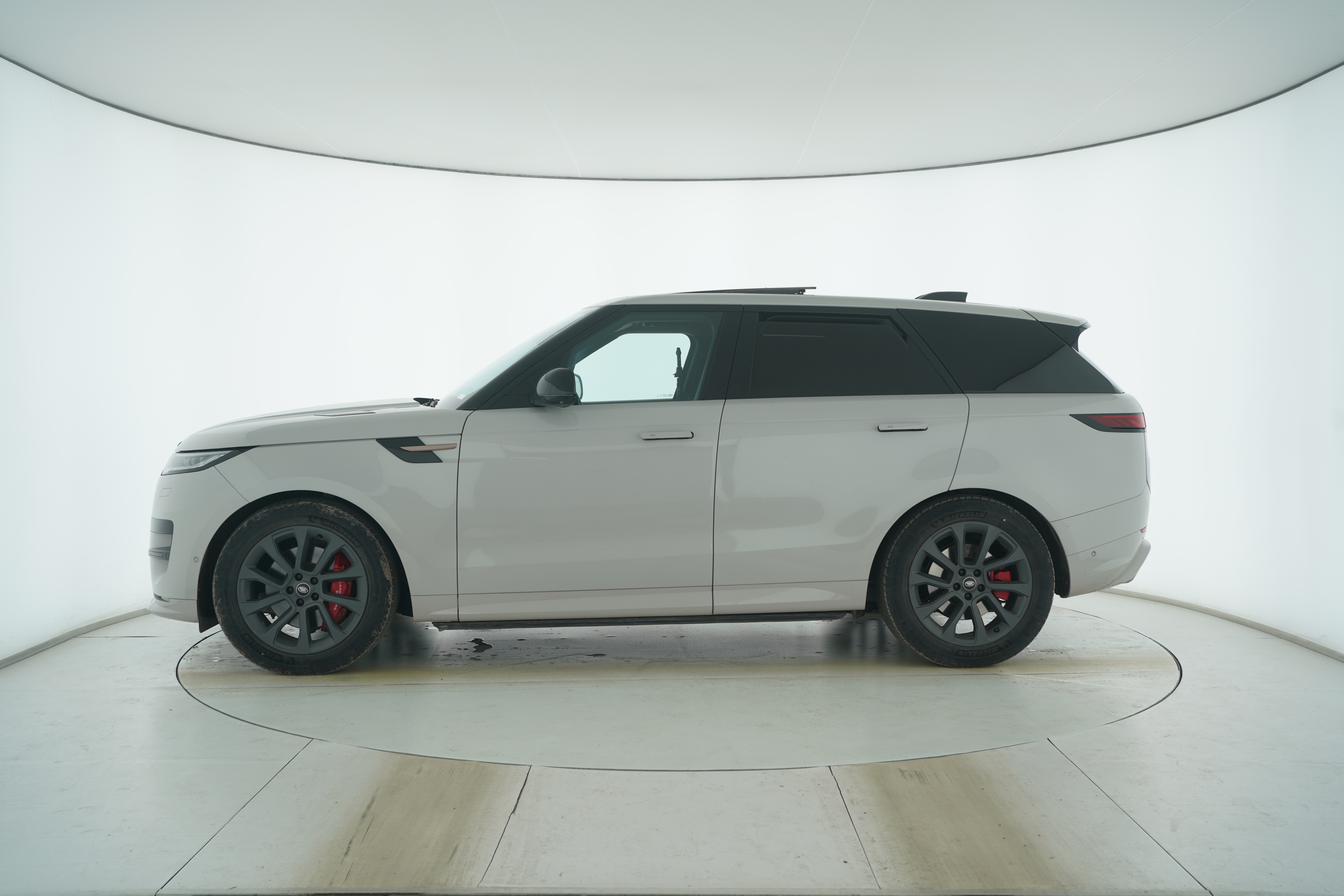 Land Rover Range Rover Sport 2023 — фото 7