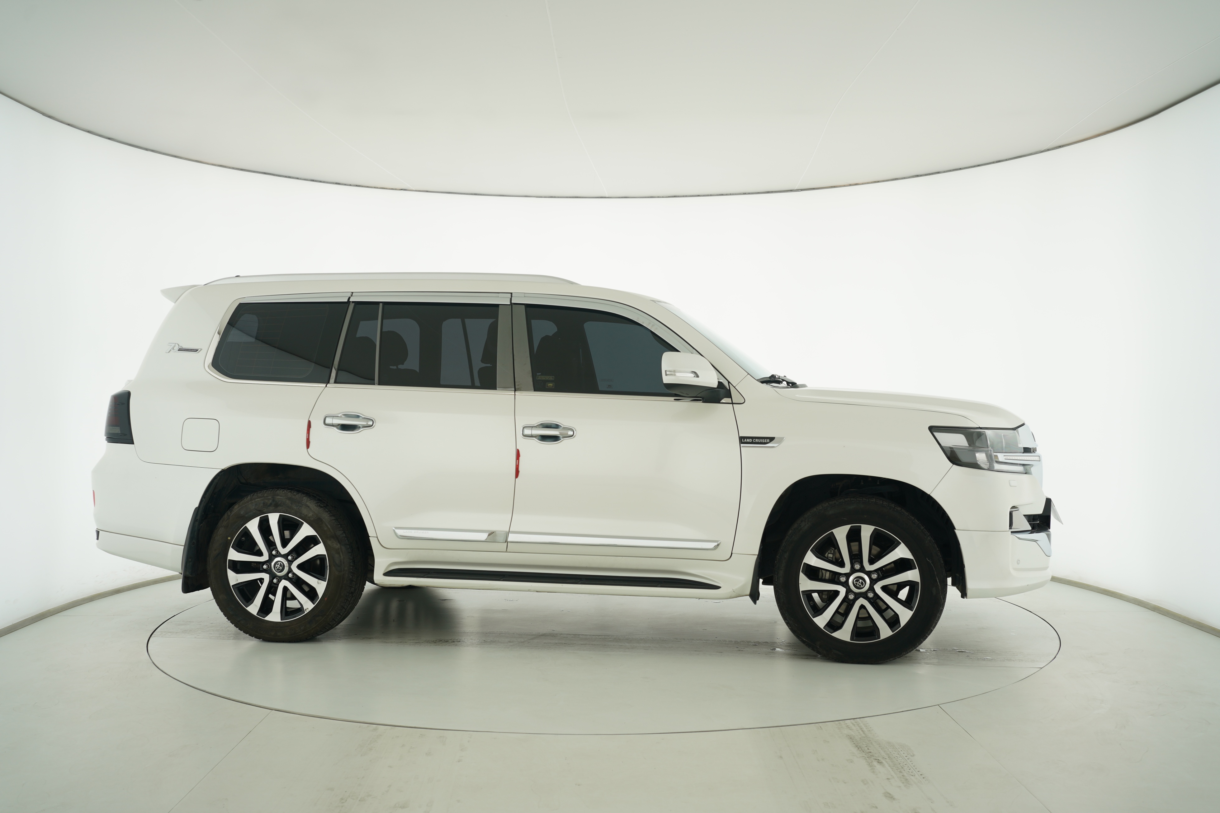 Toyota Land Cruiser (Imported) 2016 — фото 8
