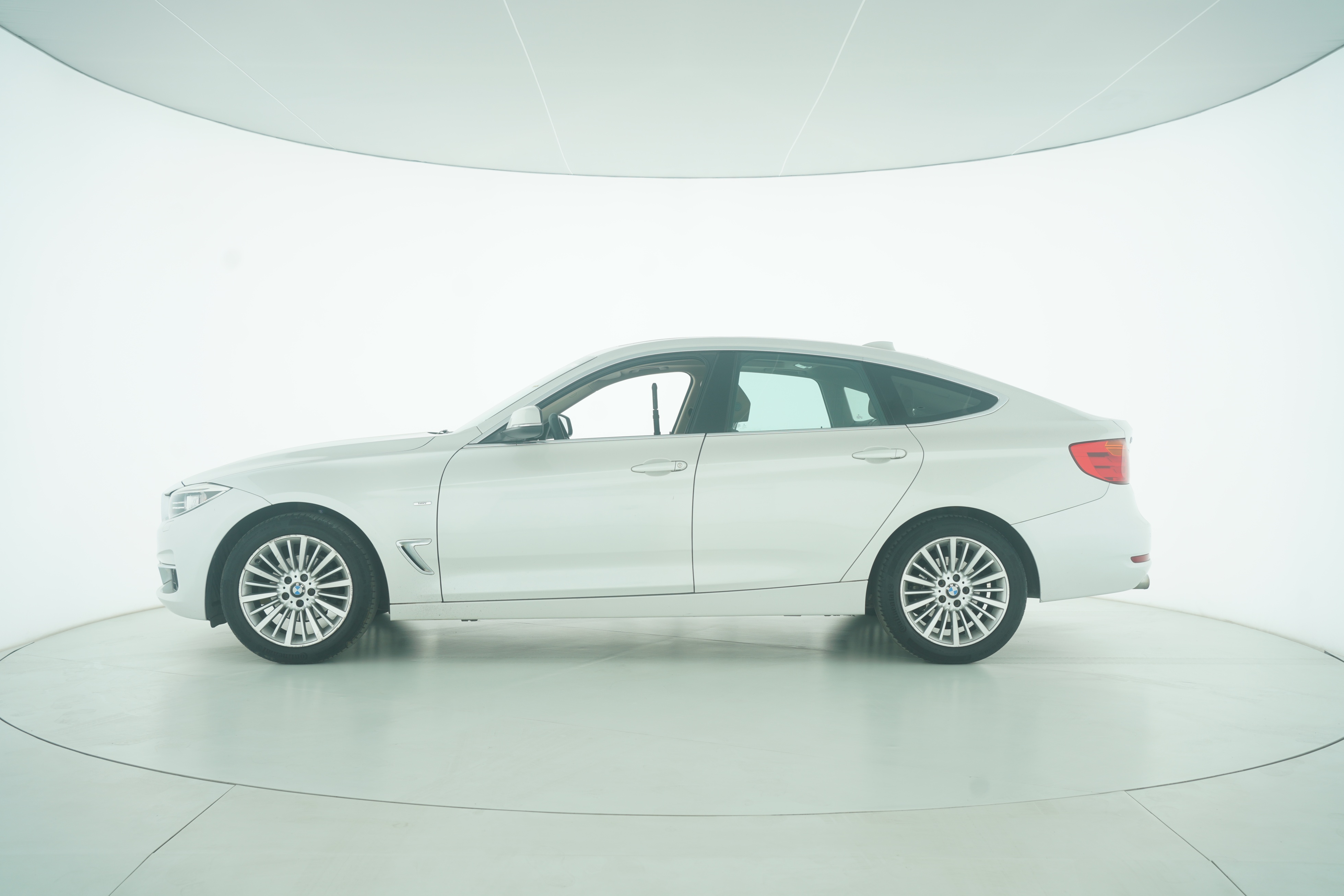 BMW 3 Series GT 2013 — фото 7