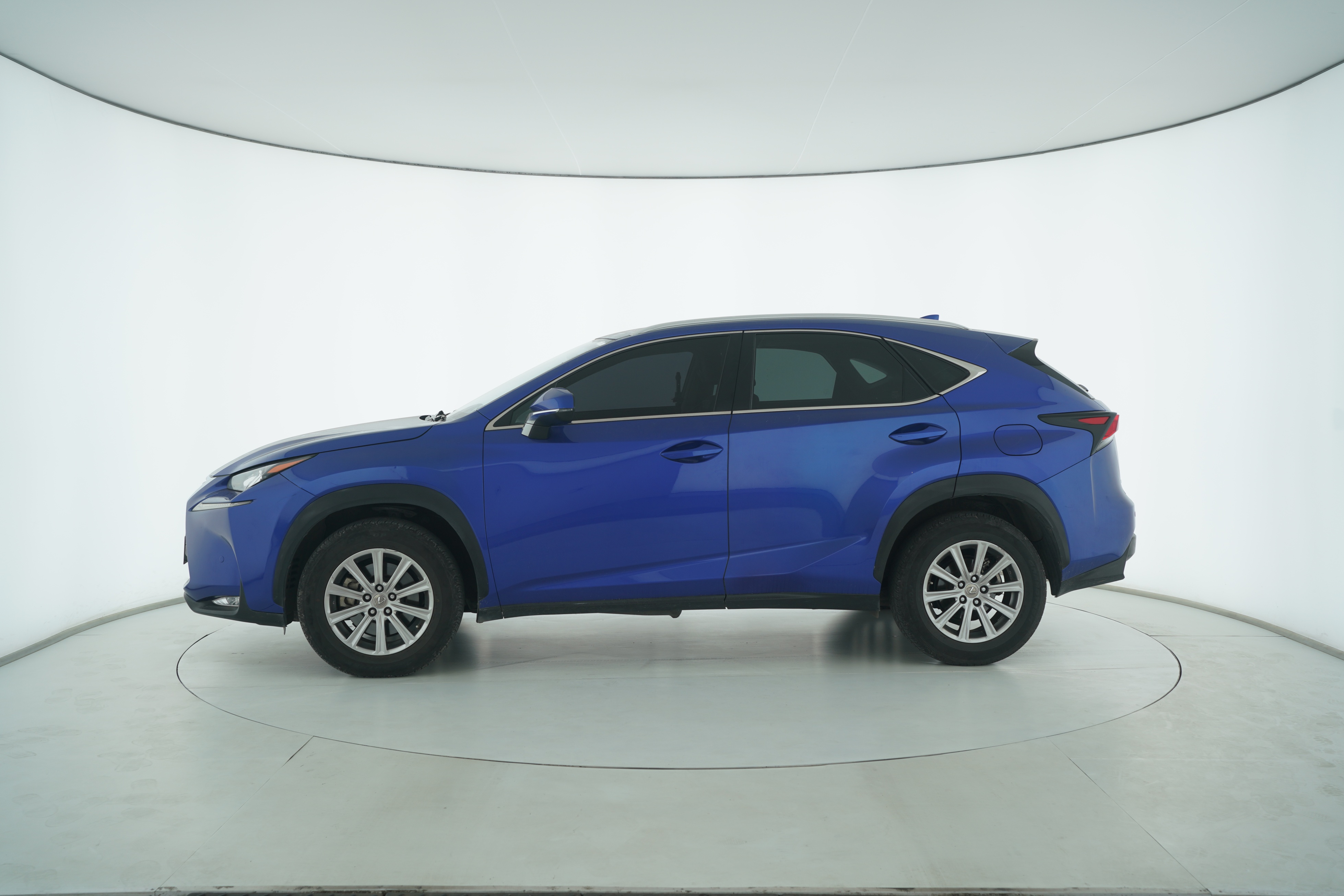 Lexus NX 2015 — фото 7