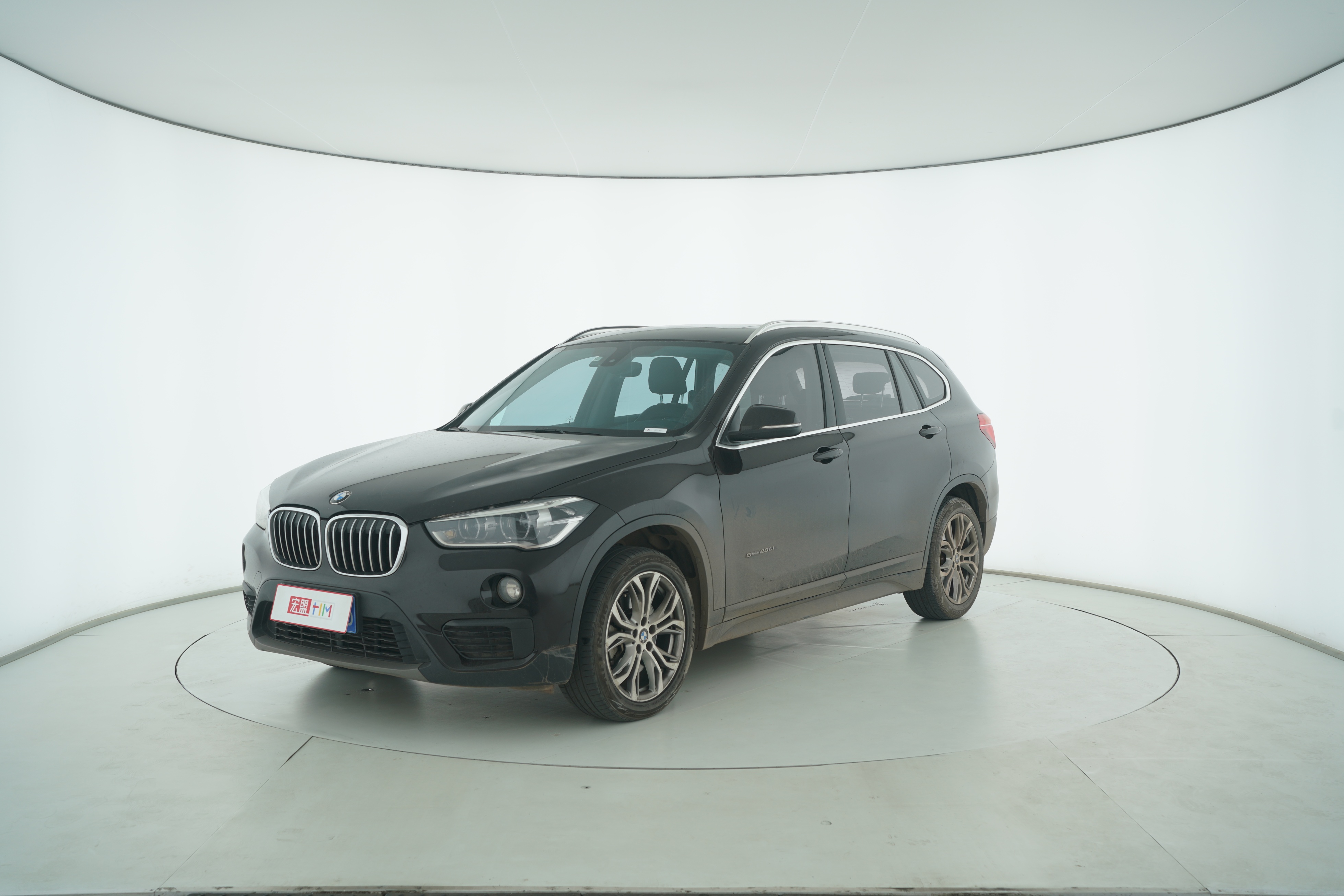 BMW X1 2018 — фото 1