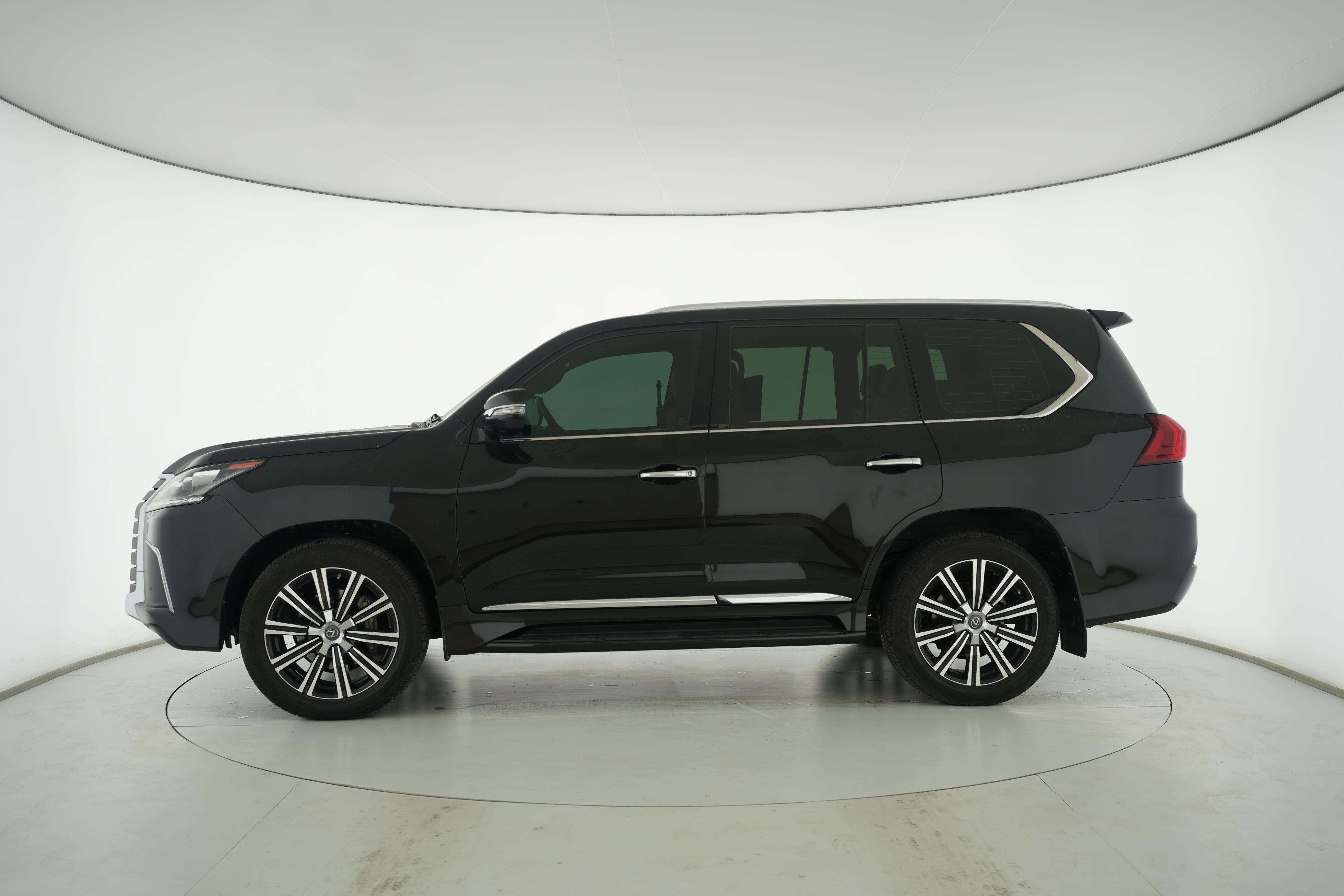 Lexus LX 2017 — фото 7