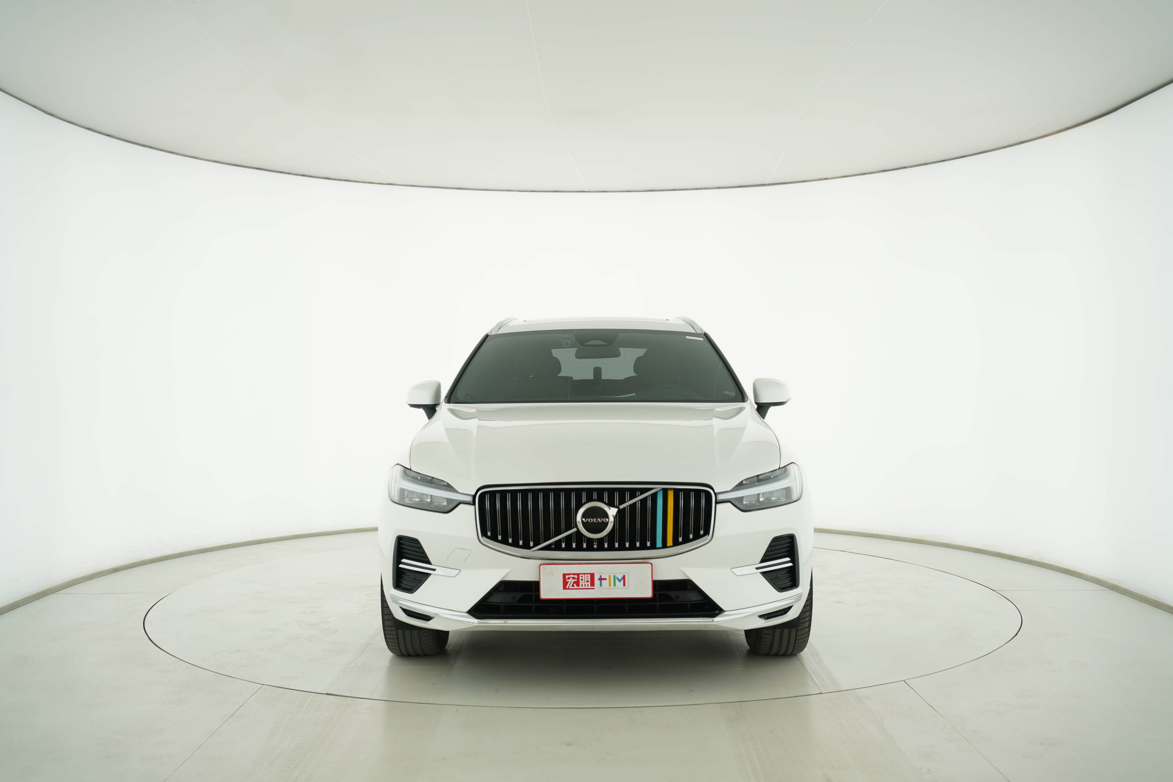 VOLVO XC60 2023 — фото 5