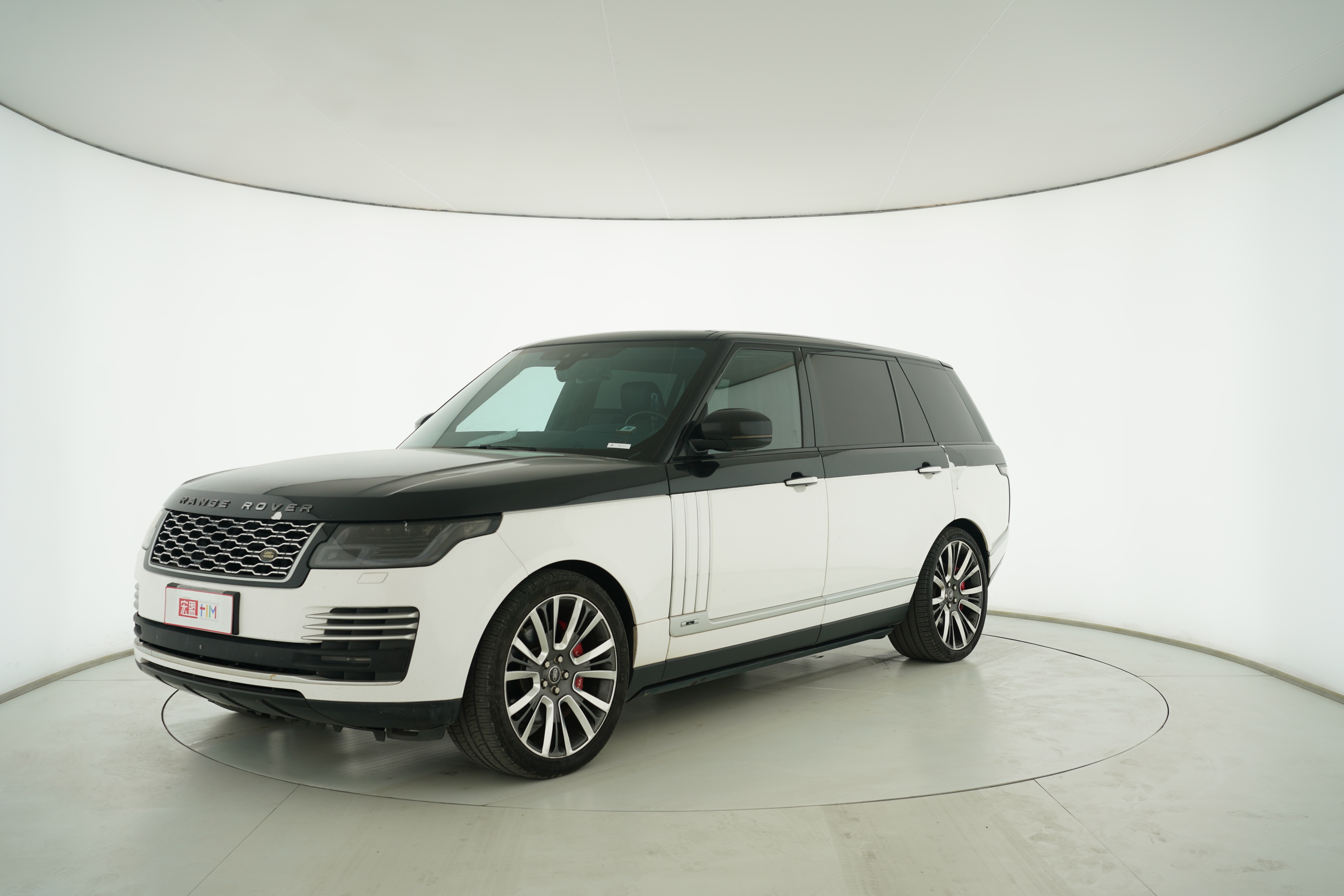 Land Rover Range Rover 2018 — фото 1