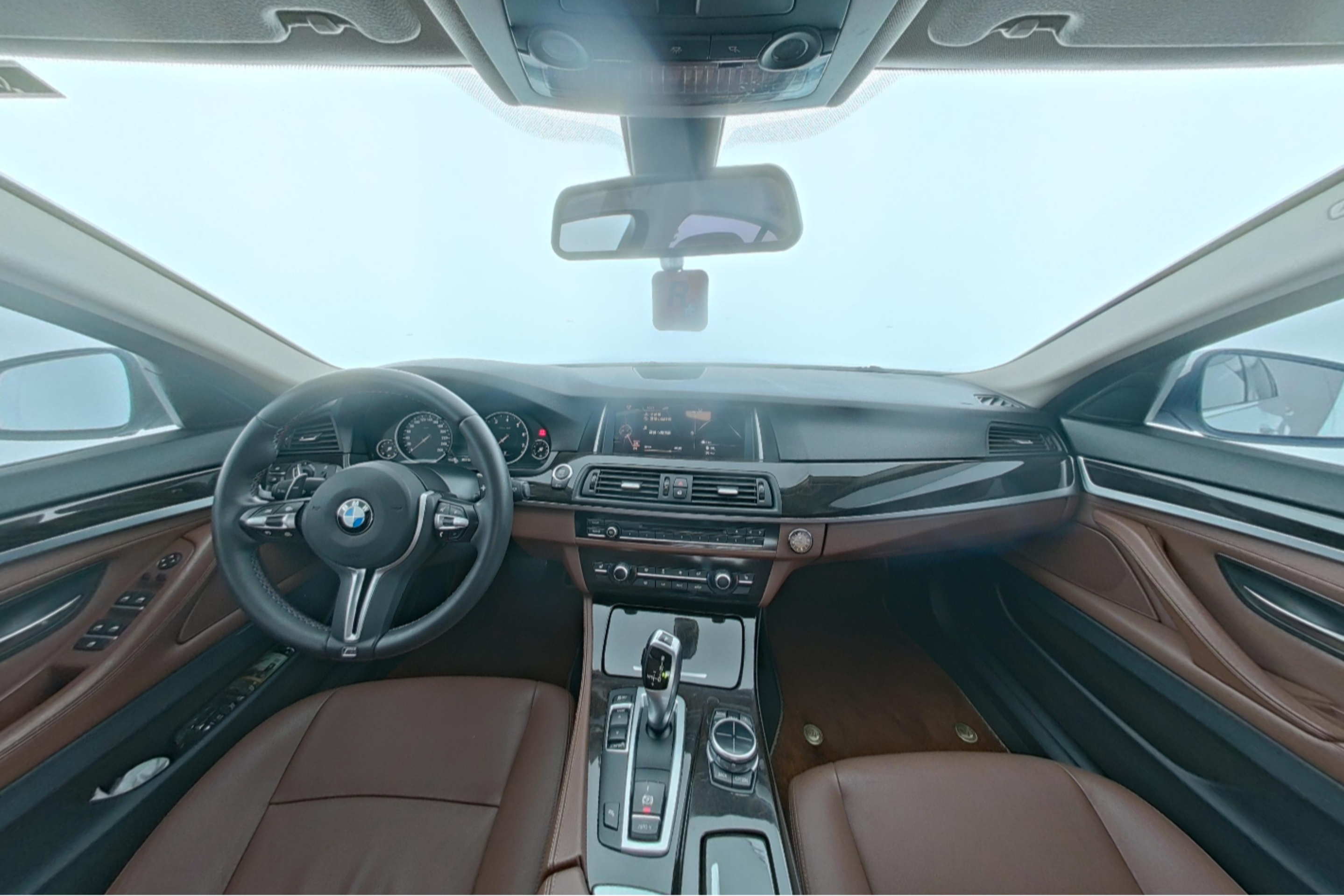 Toyota Camry 2016 — фото 9
