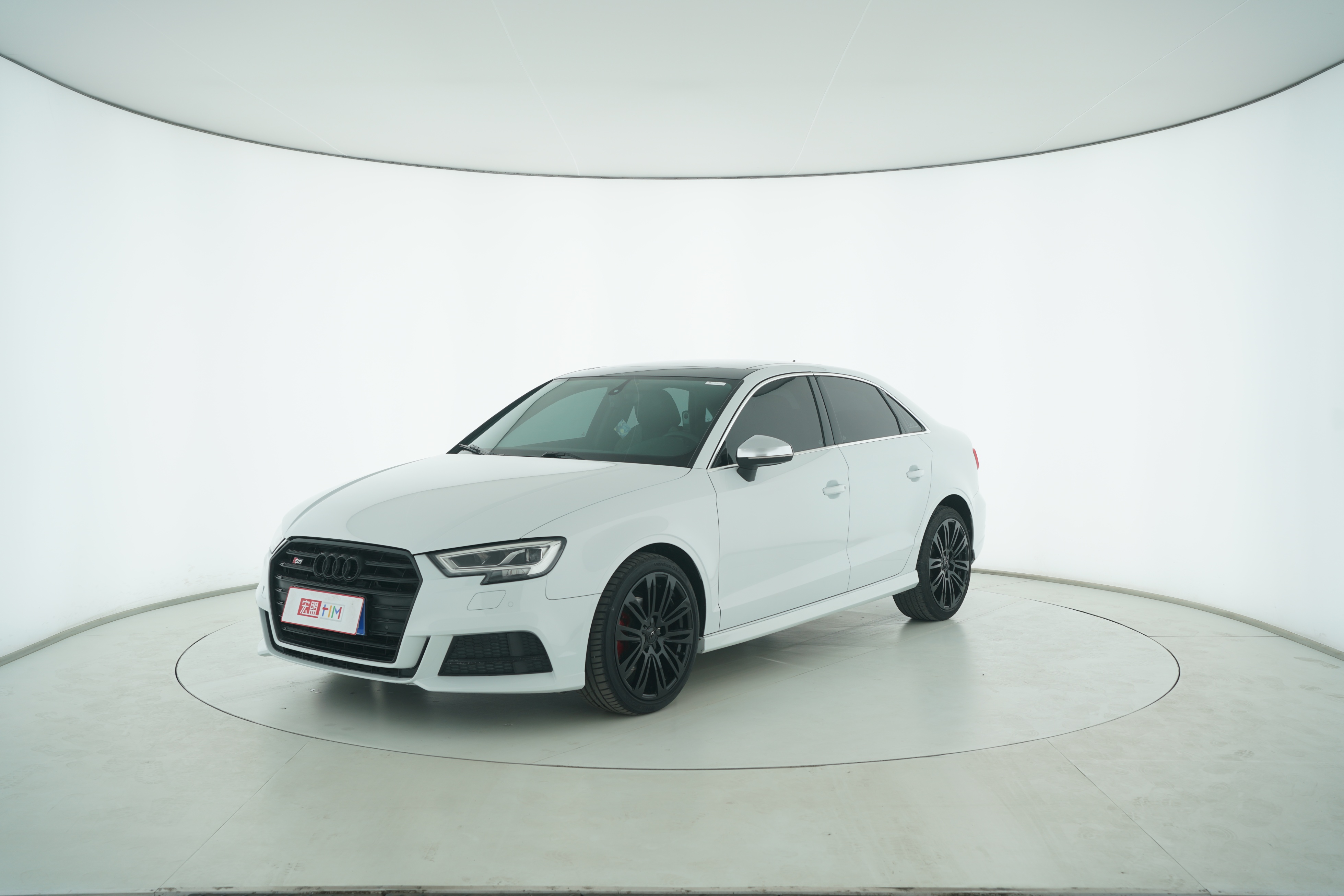 Audi A3 2018 — фото 1