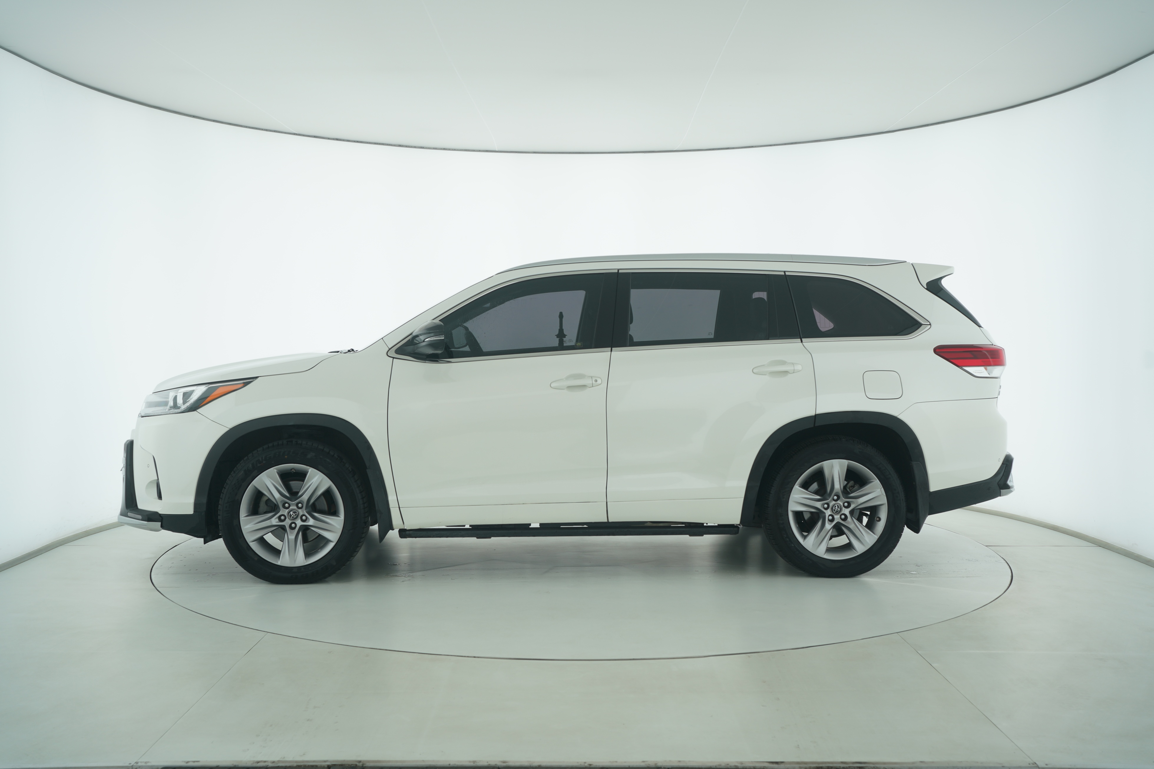 Toyota Highlander 2018 — фото 7