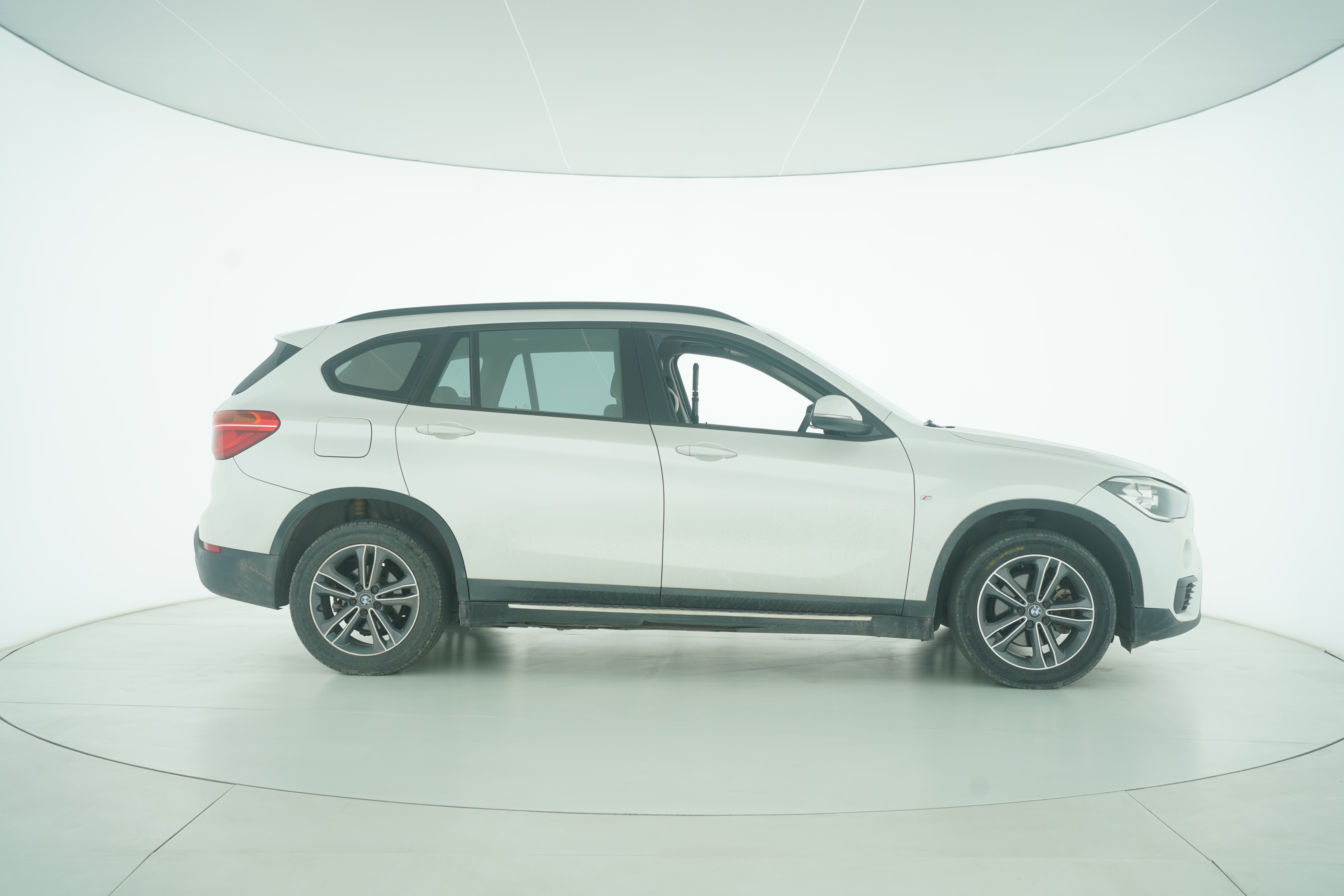 BMW X1 2016 — фото 8