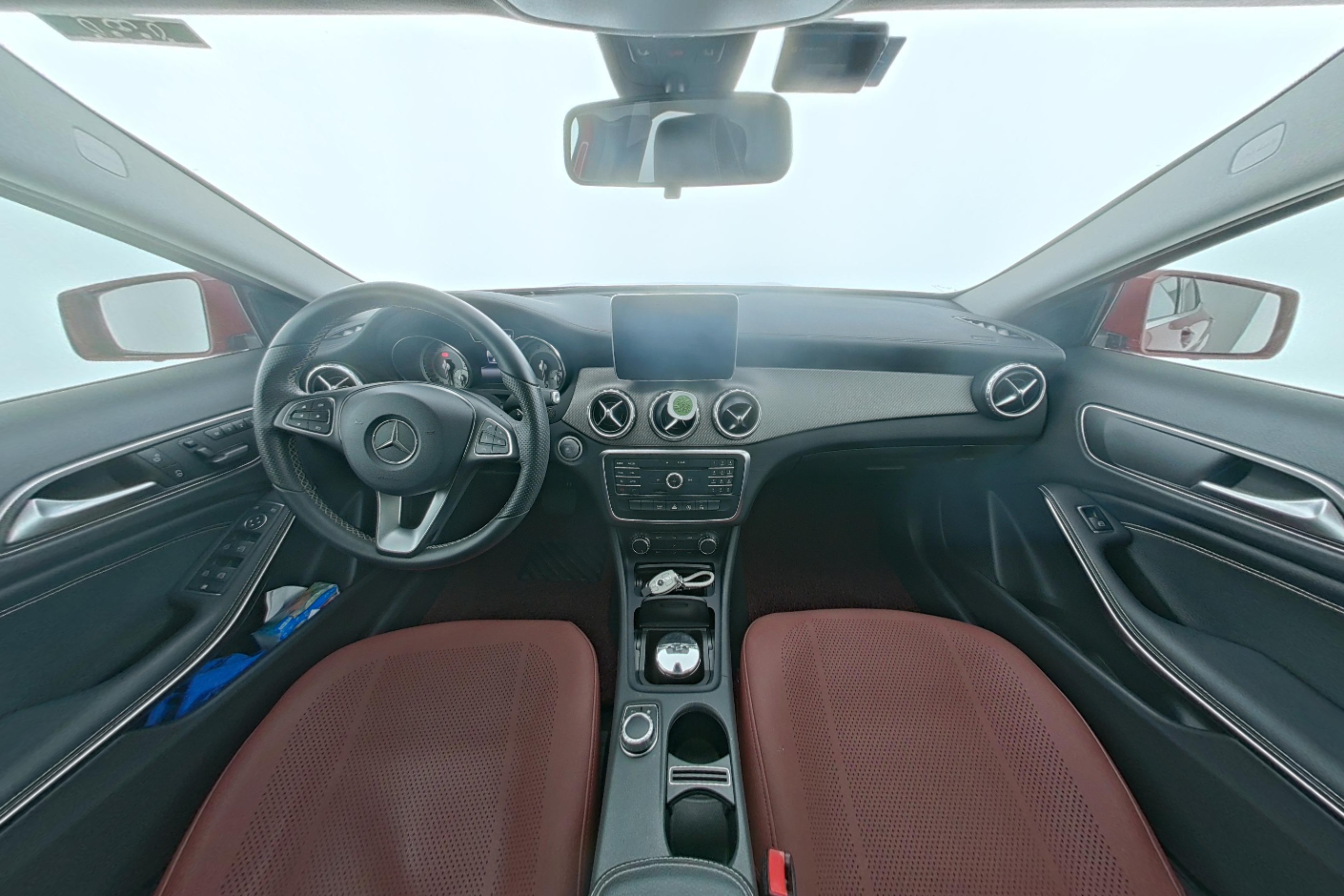 Mercedes Benz GLA 2016 — фото 9