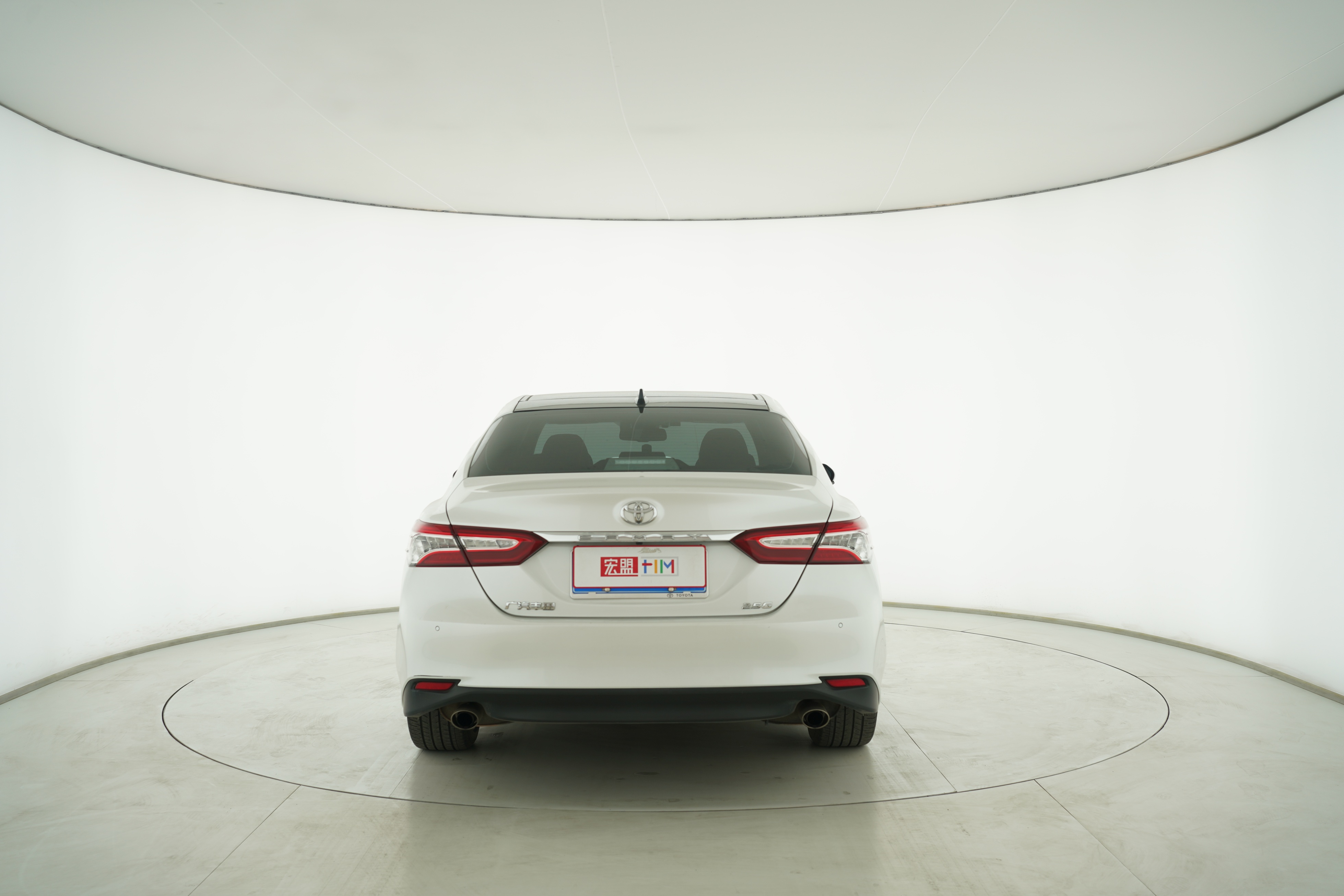 Toyota Camry 2022 — фото 6