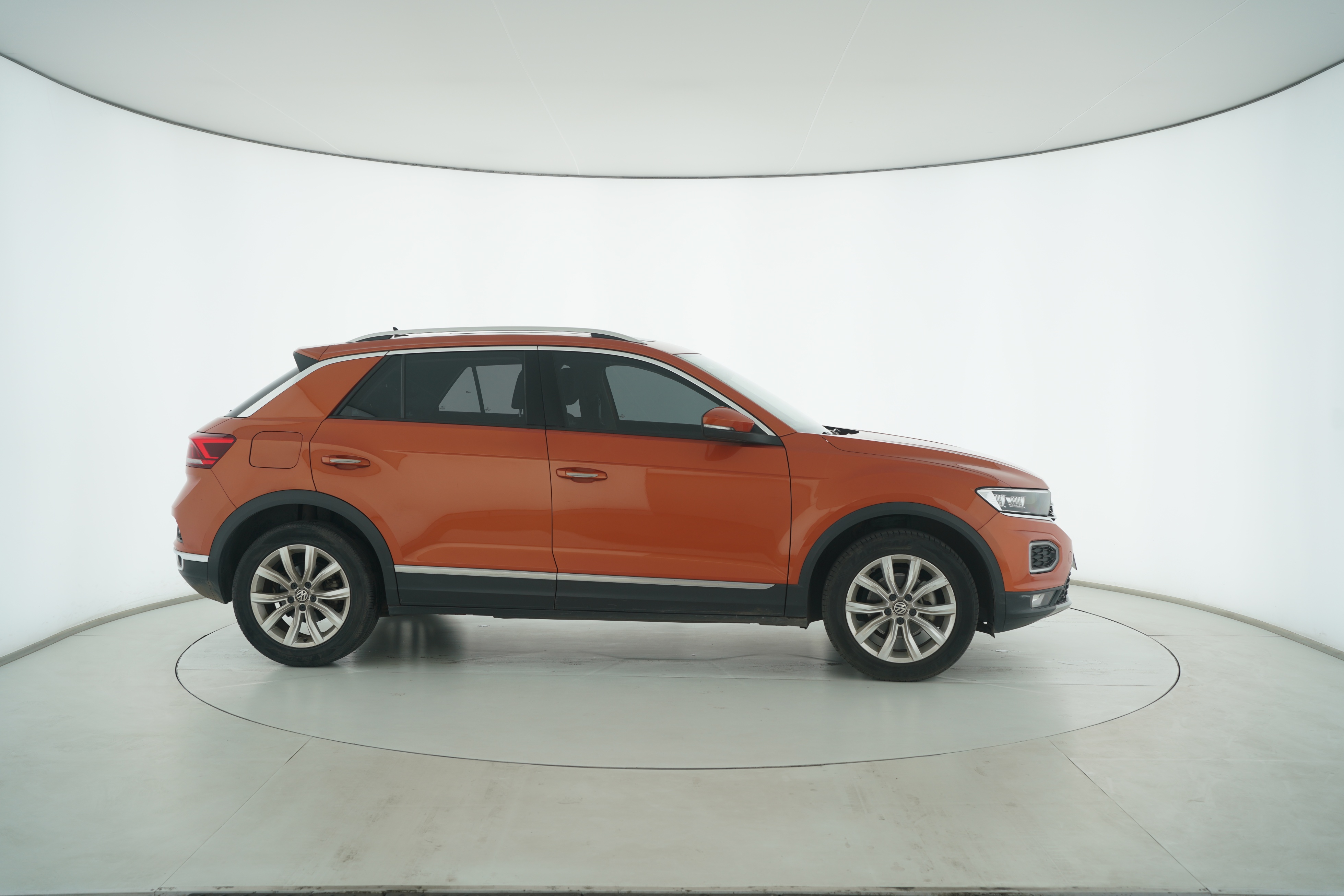 Volkswagen T-ROC 2018 — фото 8