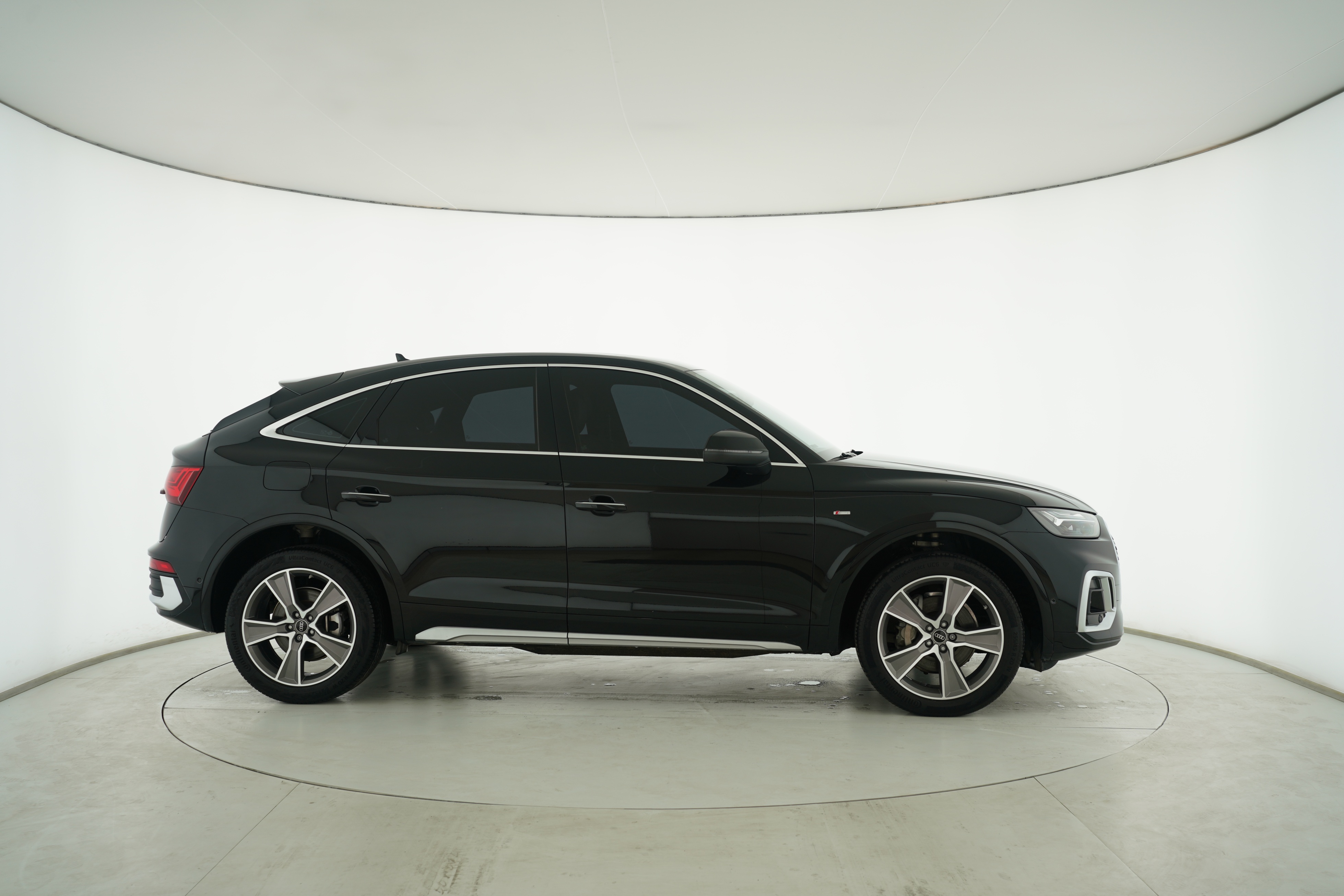 Audi Q5L Sportback 2021 — фото 8