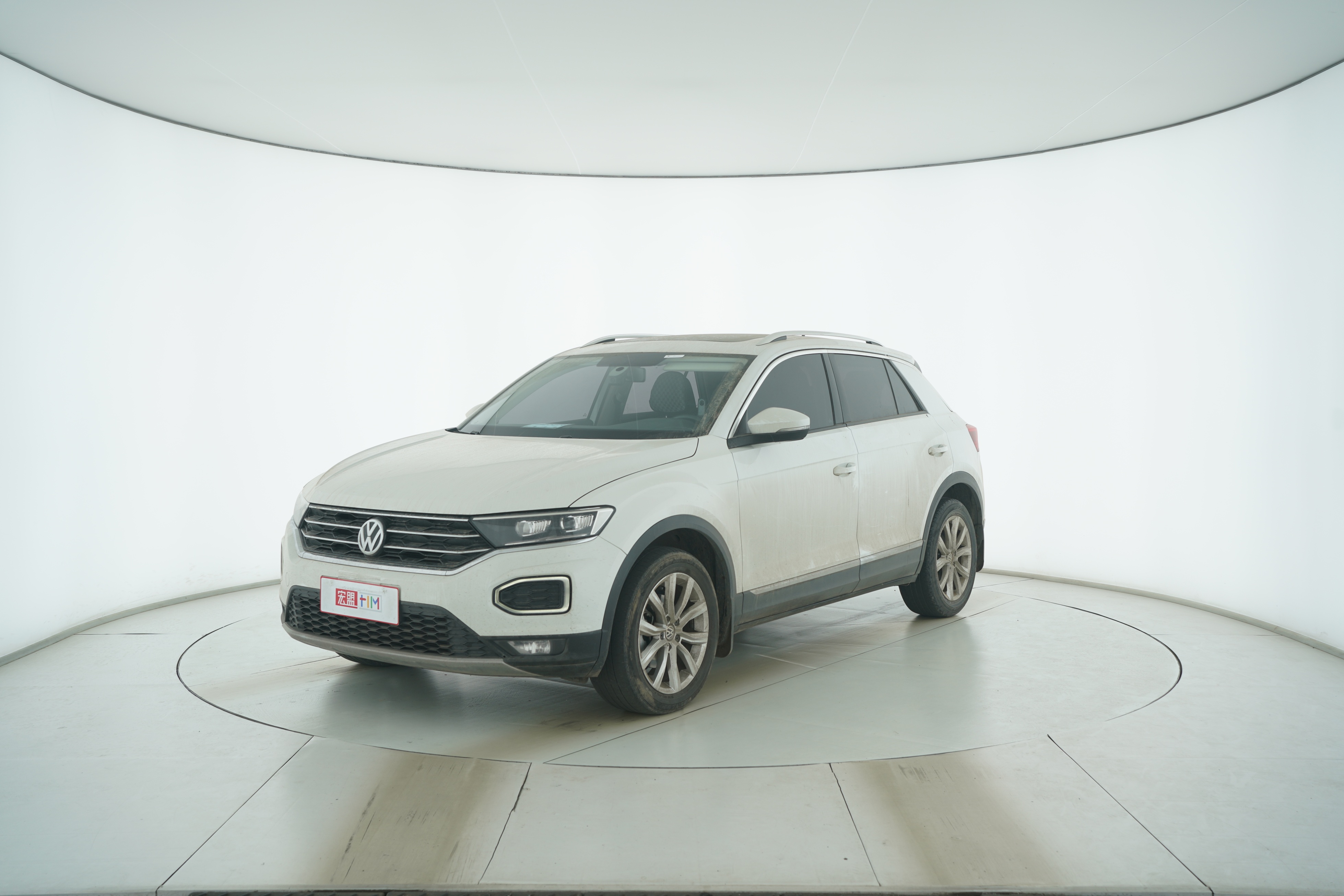 Volkswagen T-ROC 2018 — фото 1