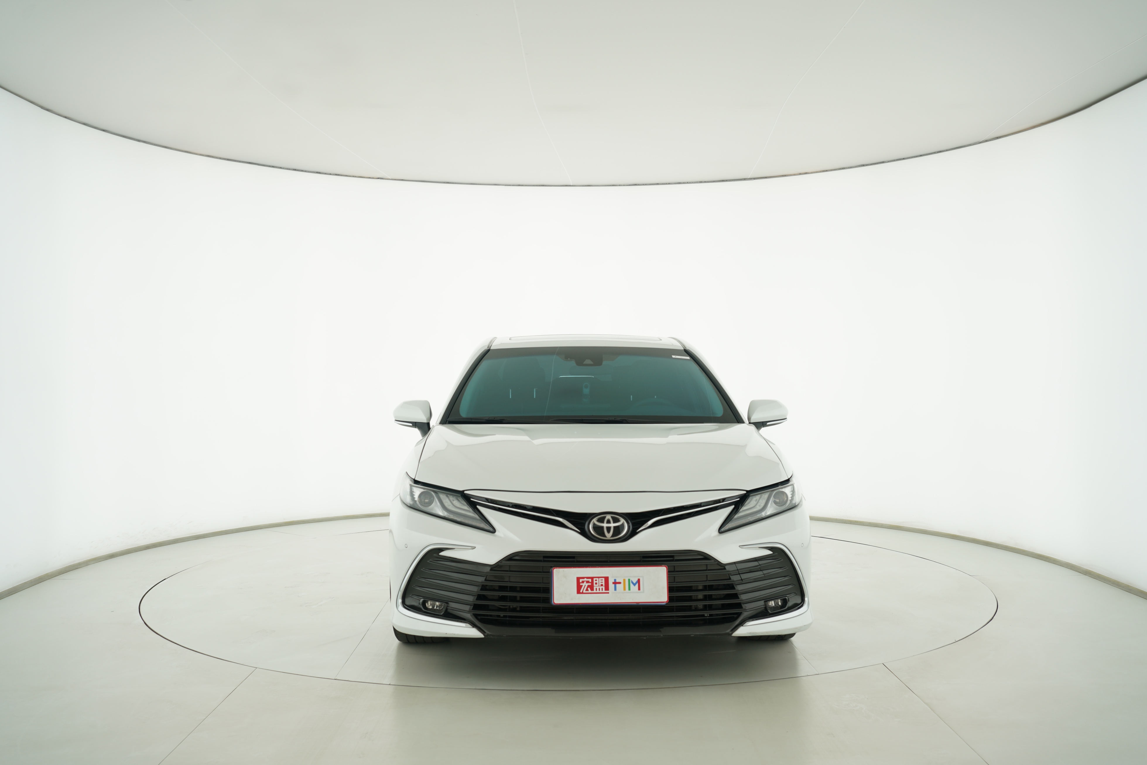 Toyota Camry 2023 — фото 5