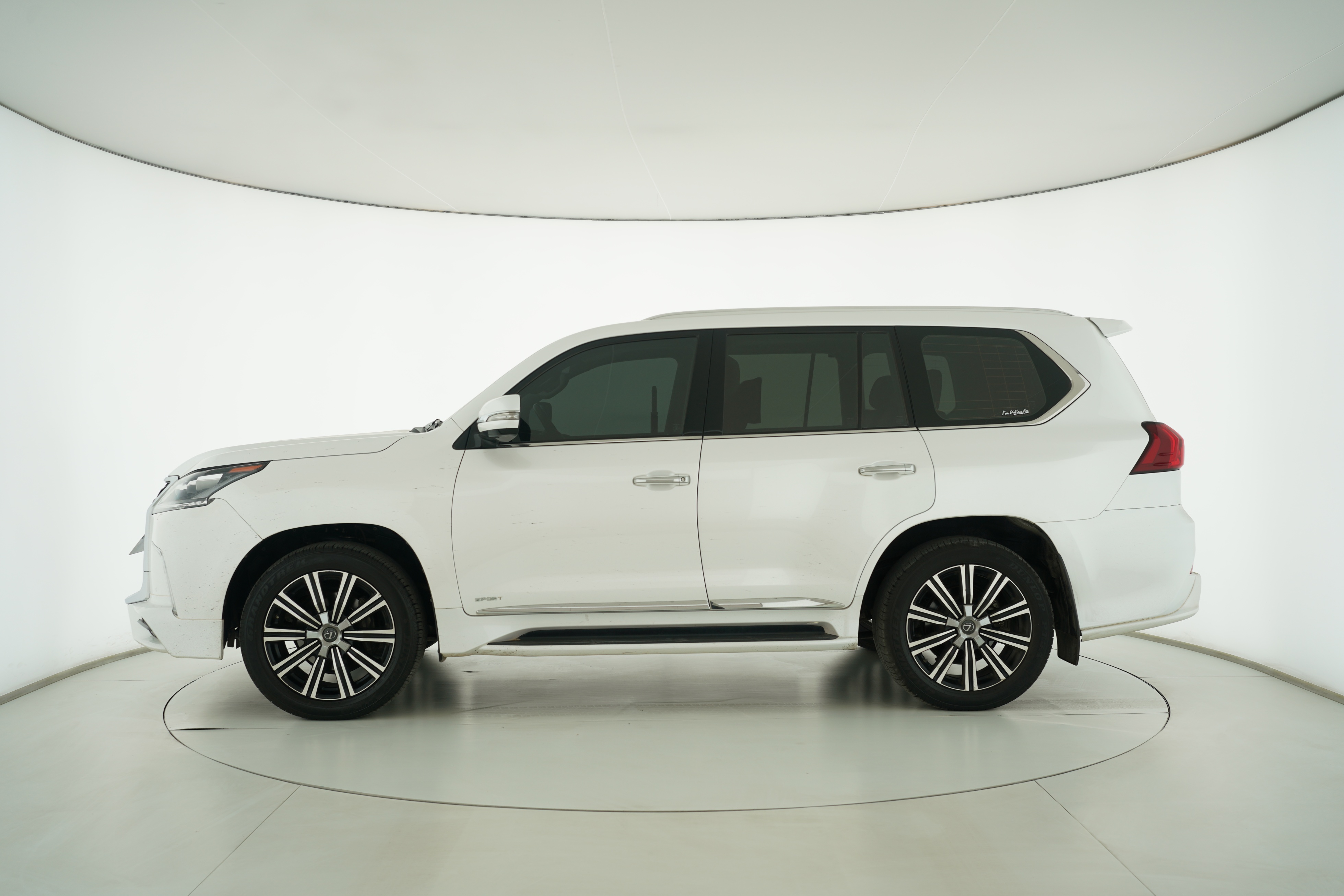 Lexus LX 2019 — фото 7