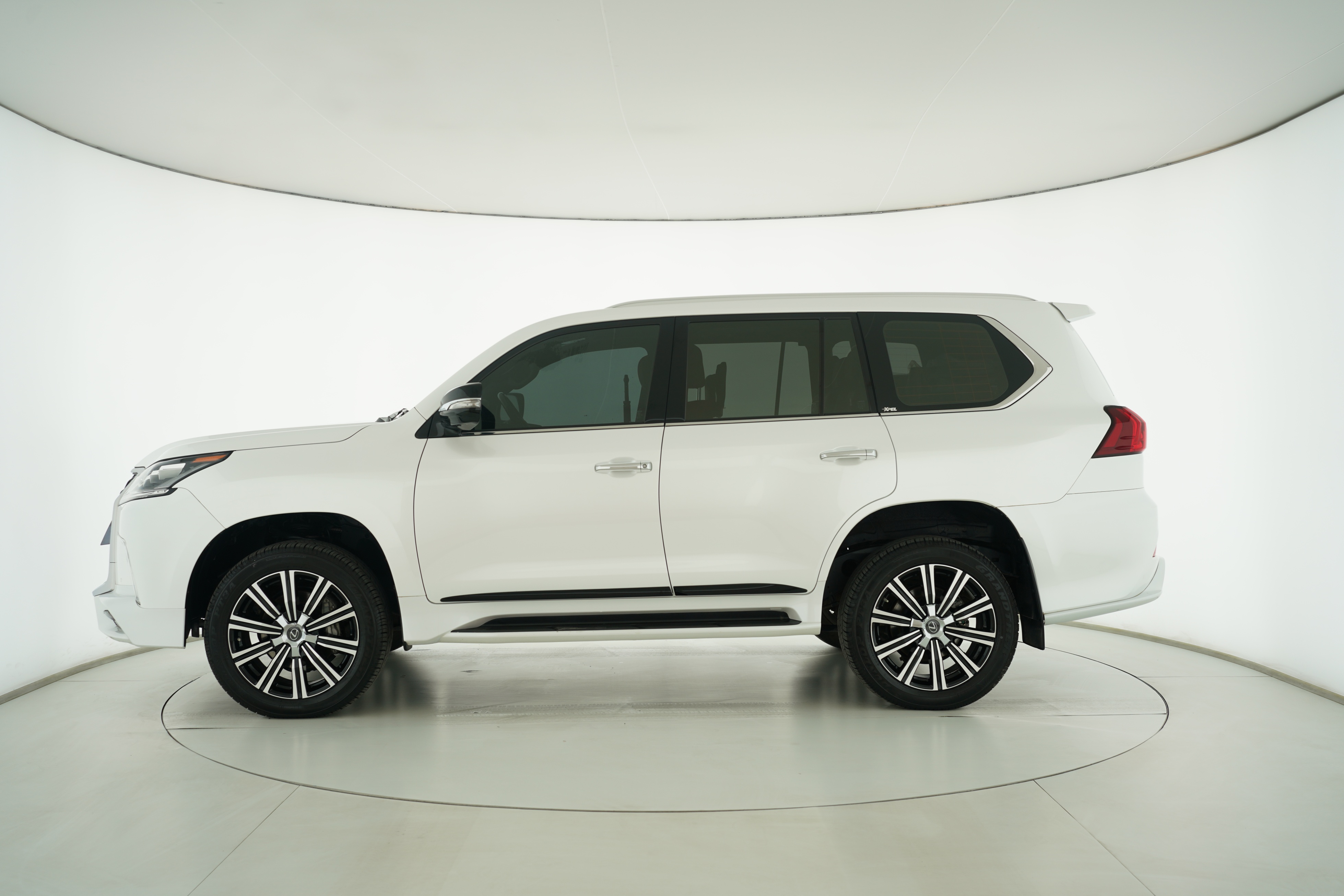 Lexus LX 2015 — фото 7