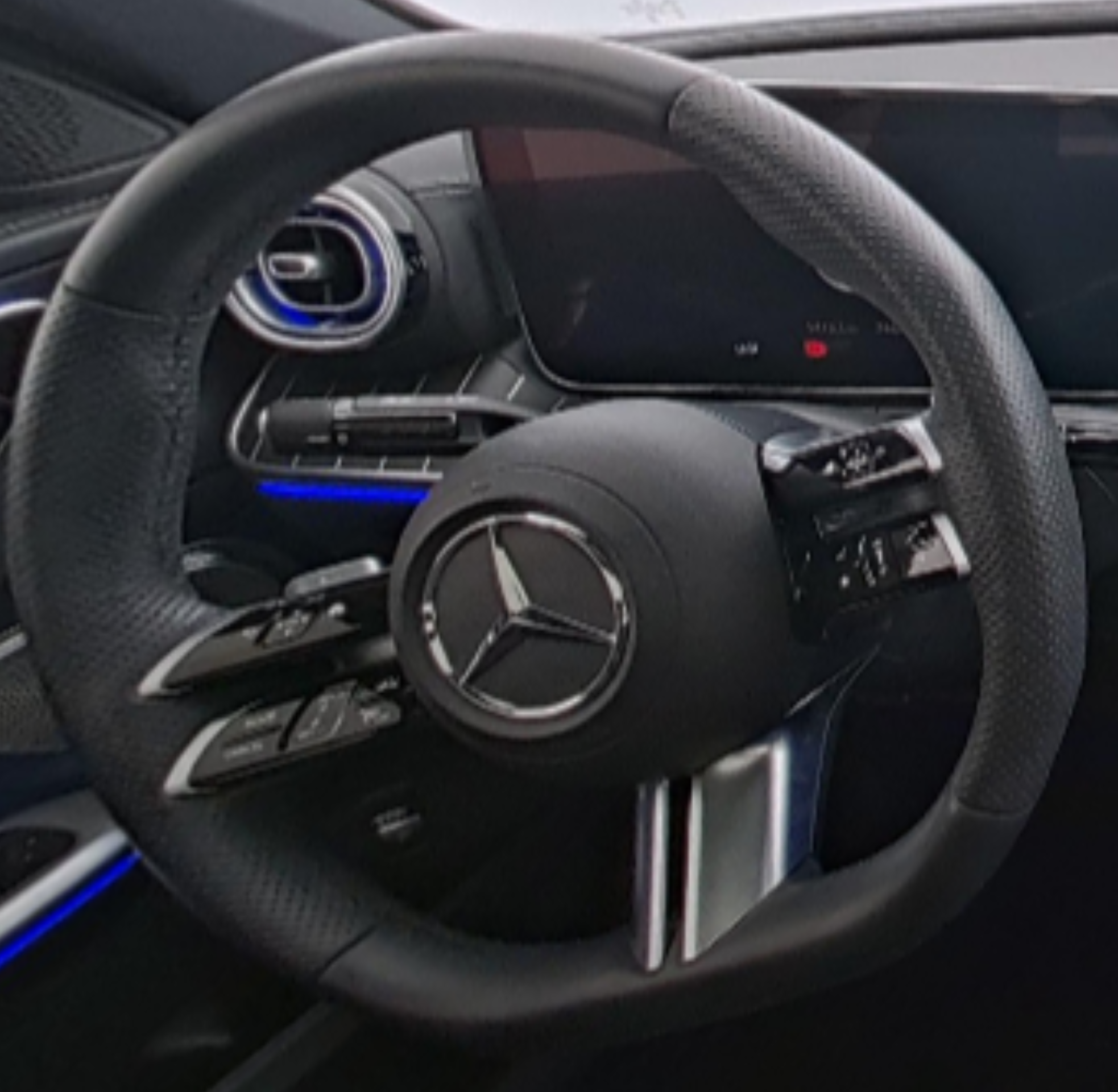 Mercedes Benz C-Class 2024 — фото 10