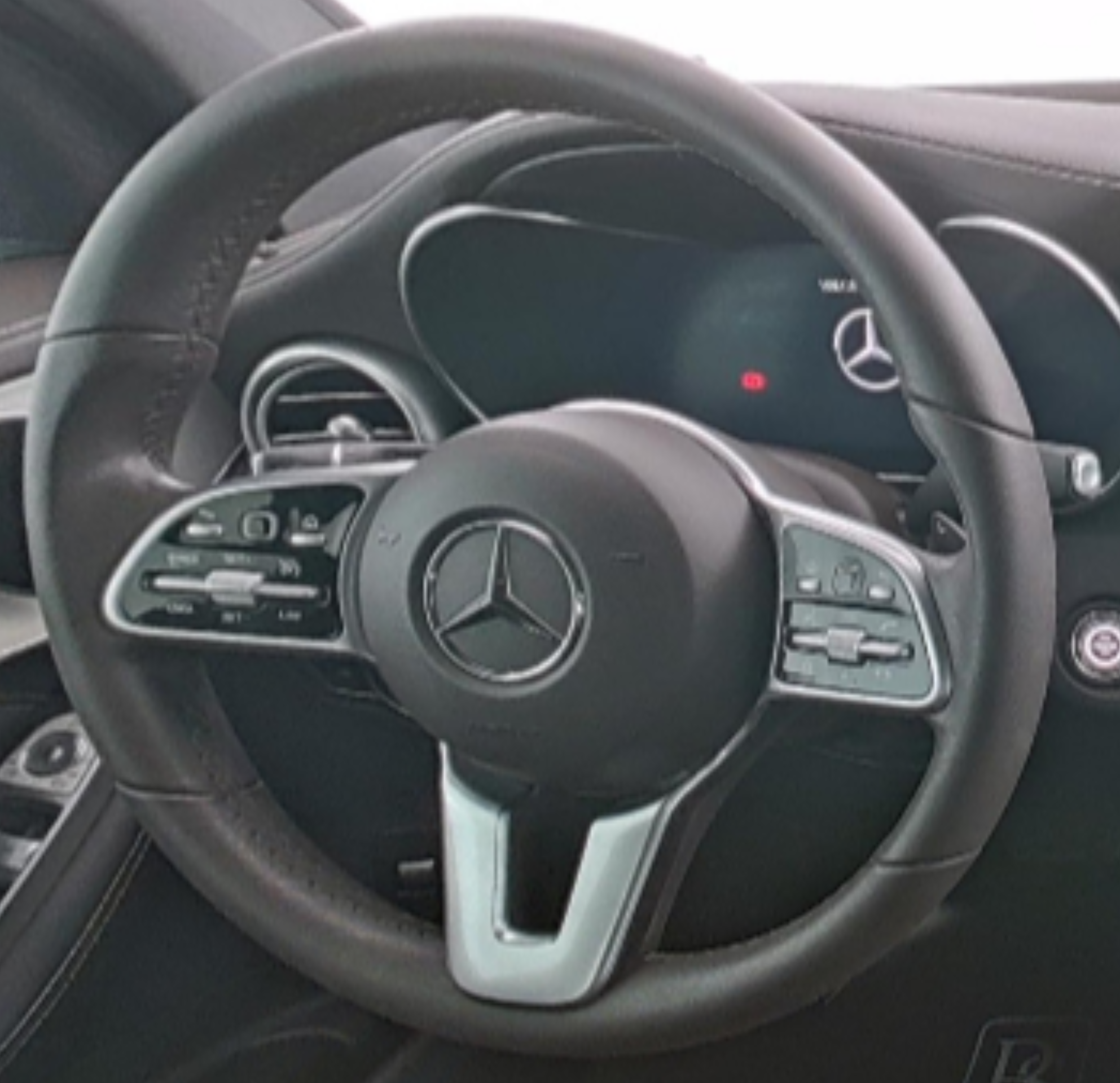 Mercedes Benz GLC 2020 — фото 10