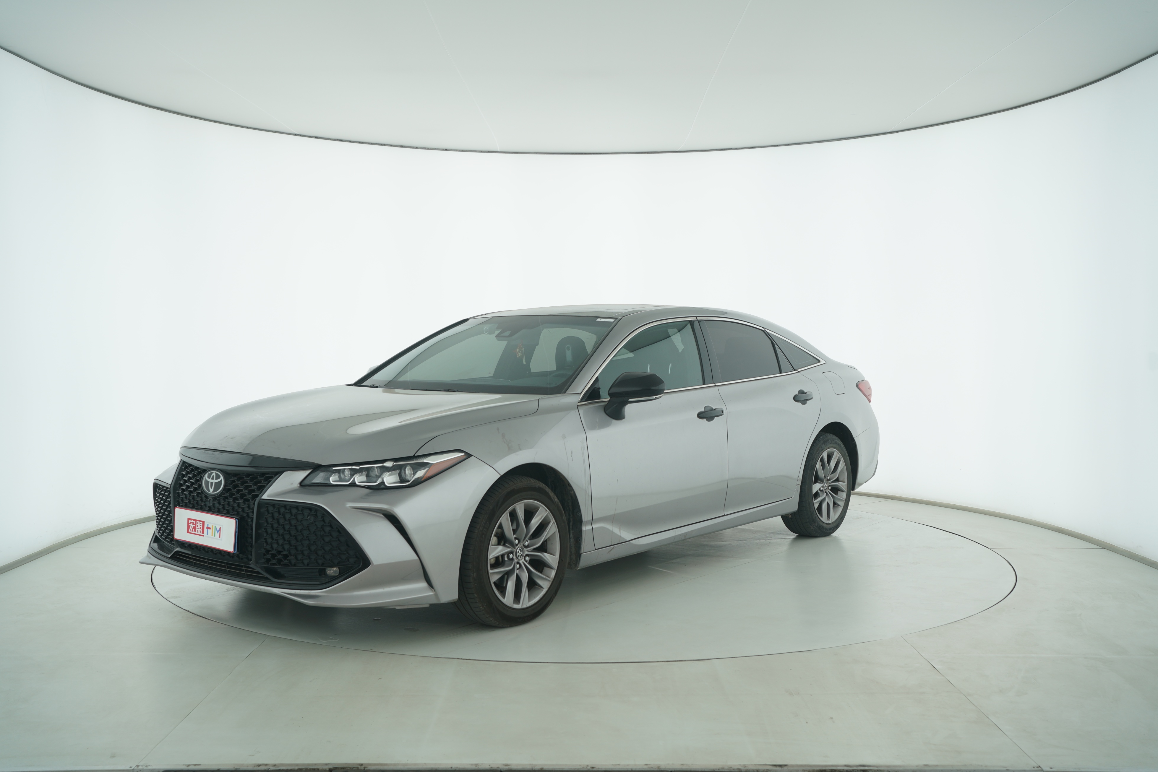 Toyota AVALON 2019 — фото 1