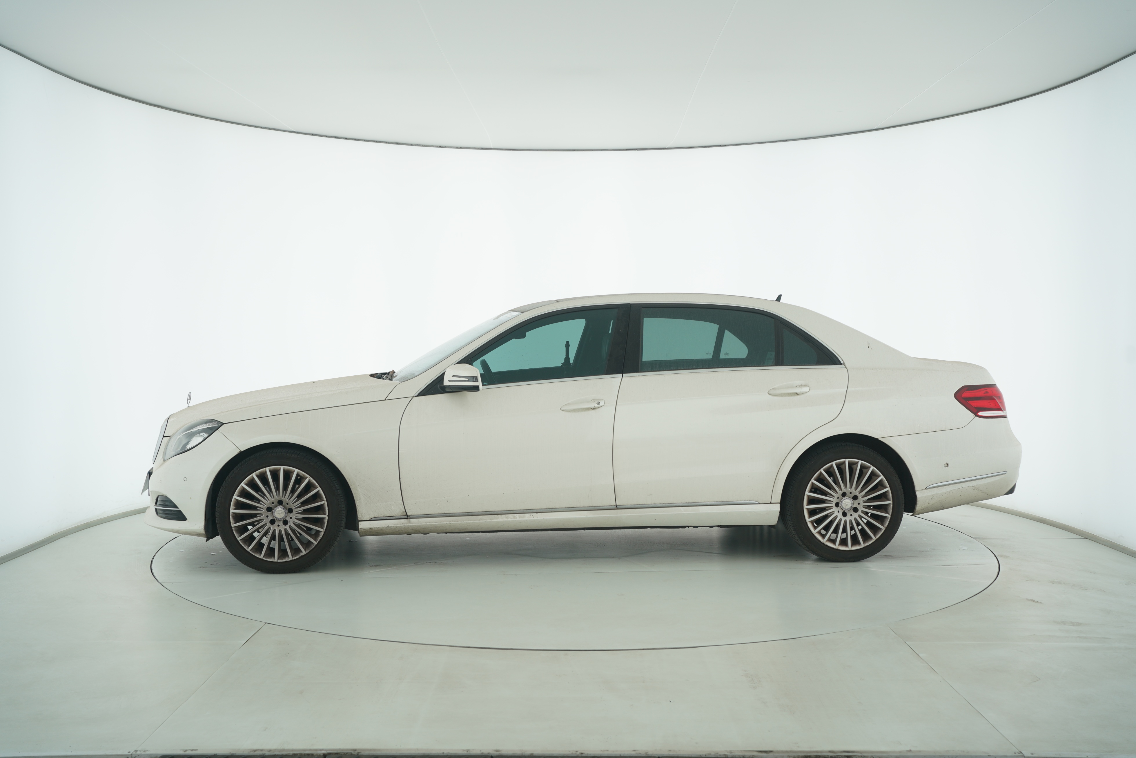 Mercedes Benz E-Class 2015 — фото 7