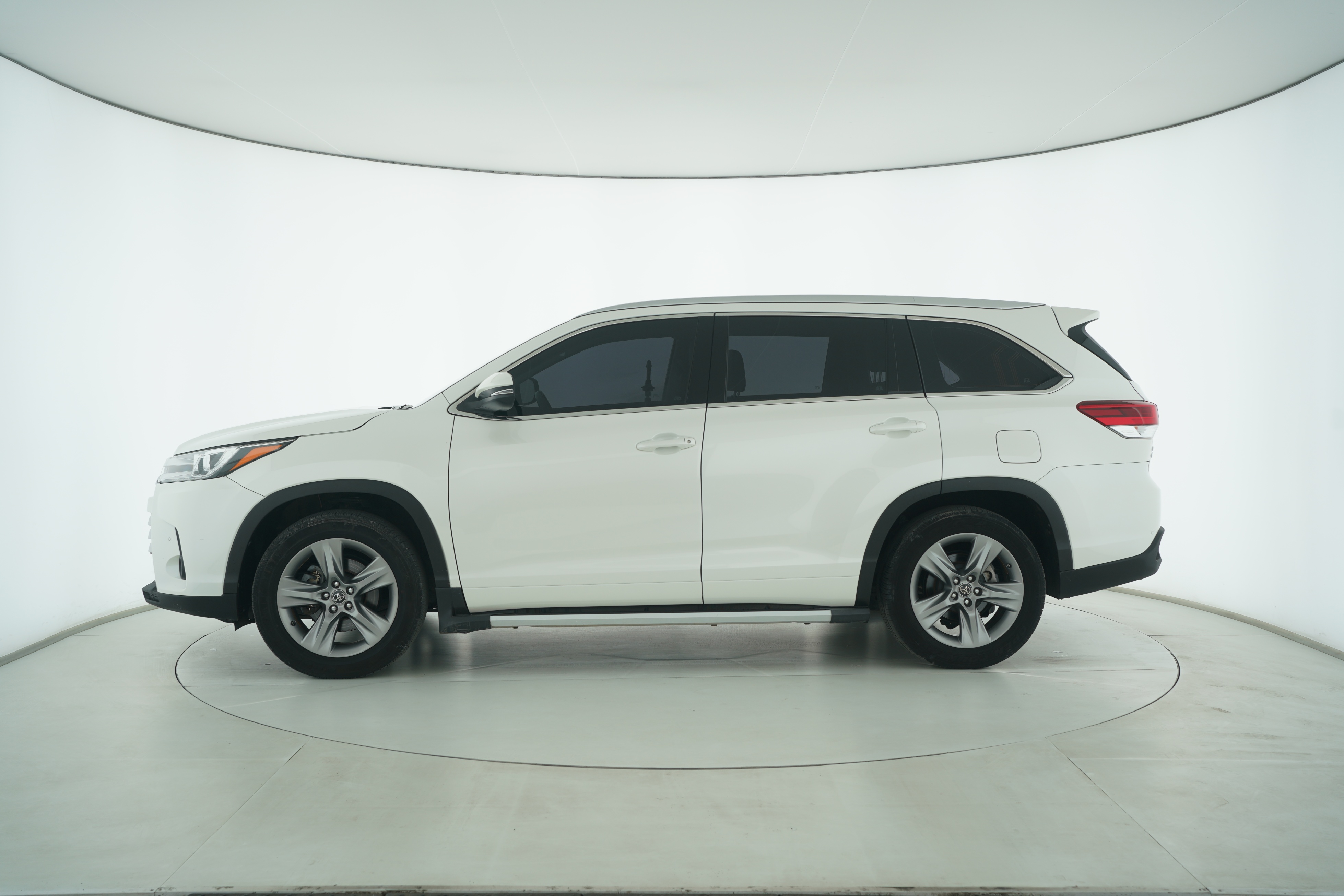 Toyota Highlander 2018 — фото 7