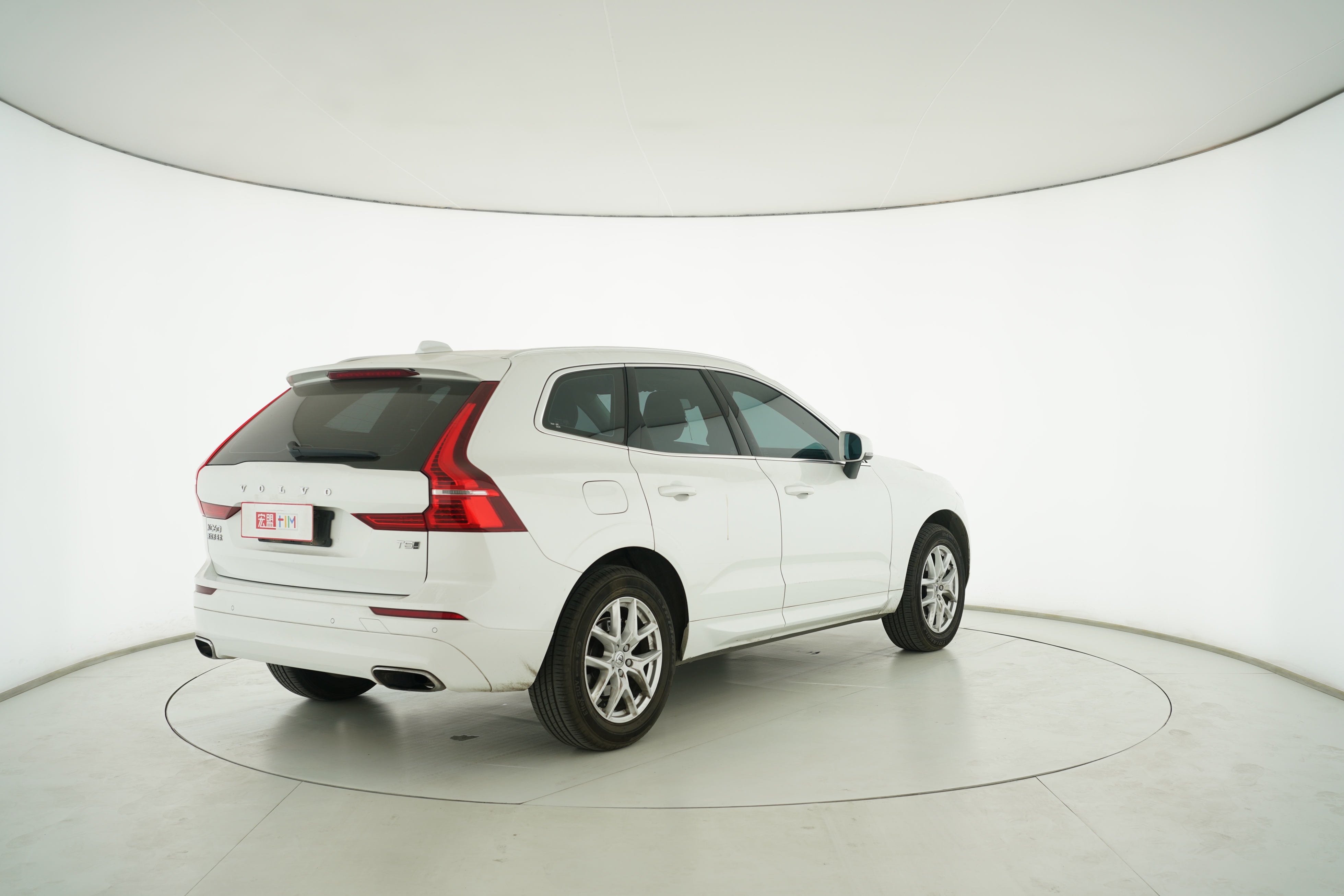 VOLVO XC60 2019 — фото 4