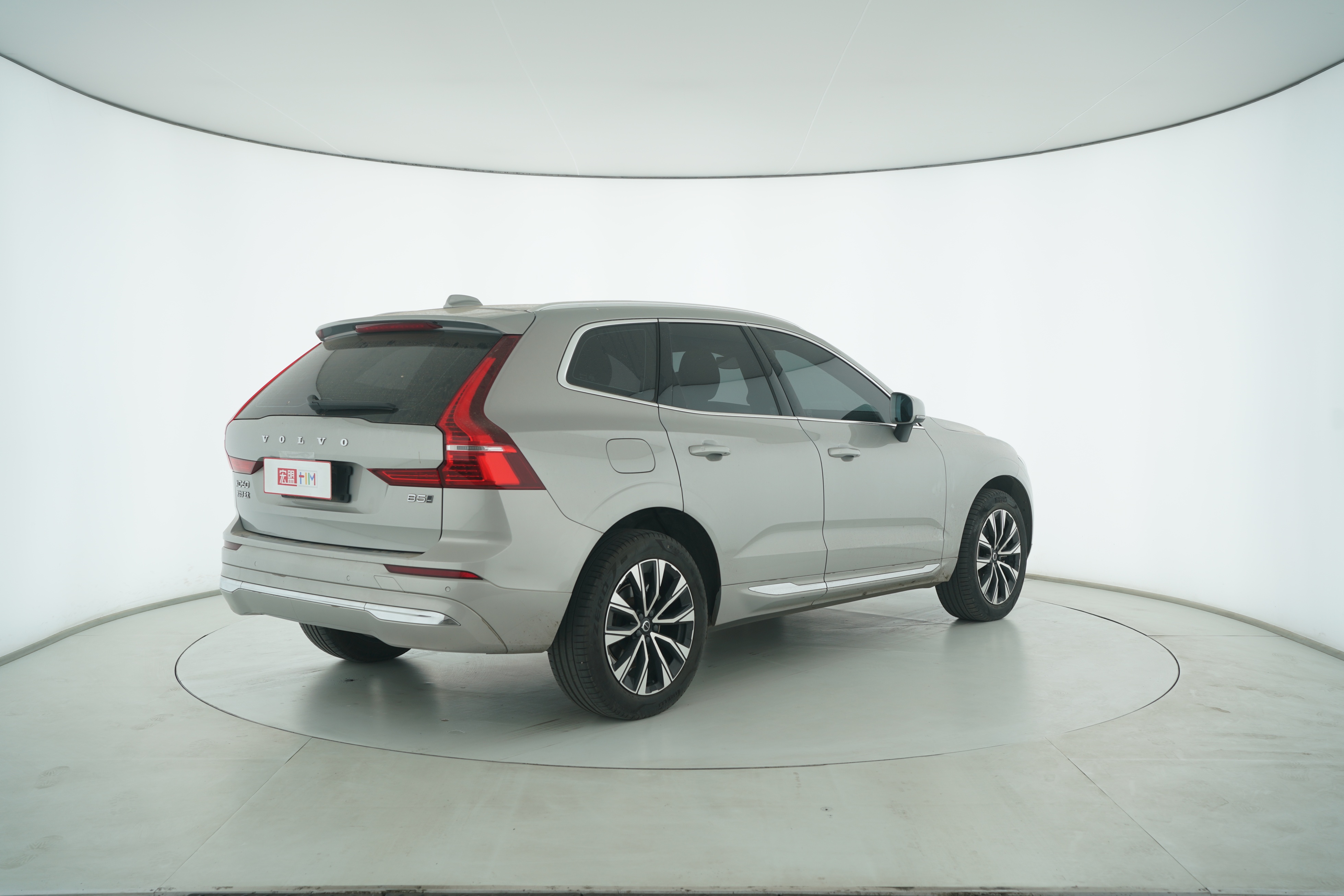 VOLVO XC60 2023 — фото 4